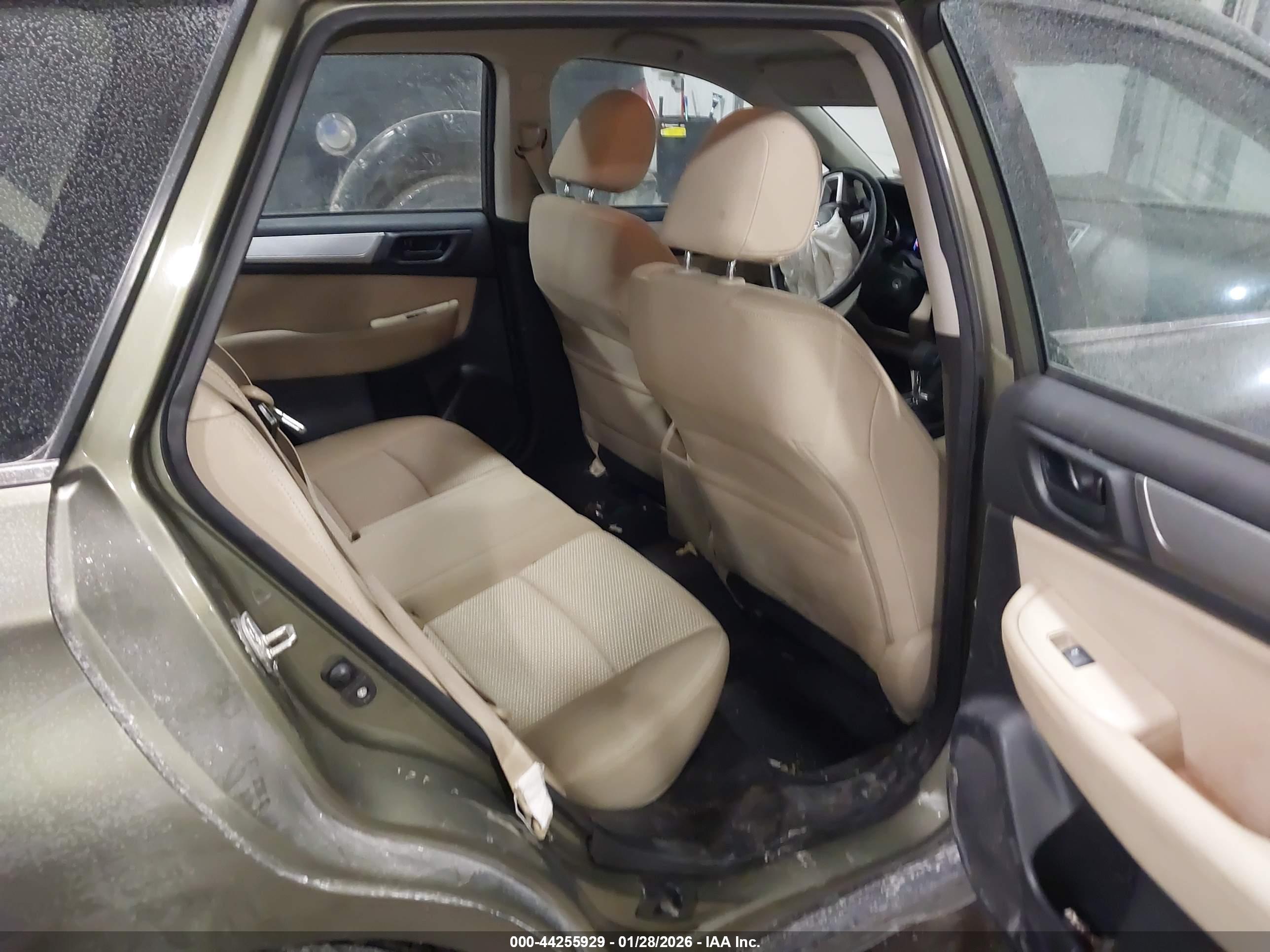 SUBARU OUTBACK image 8