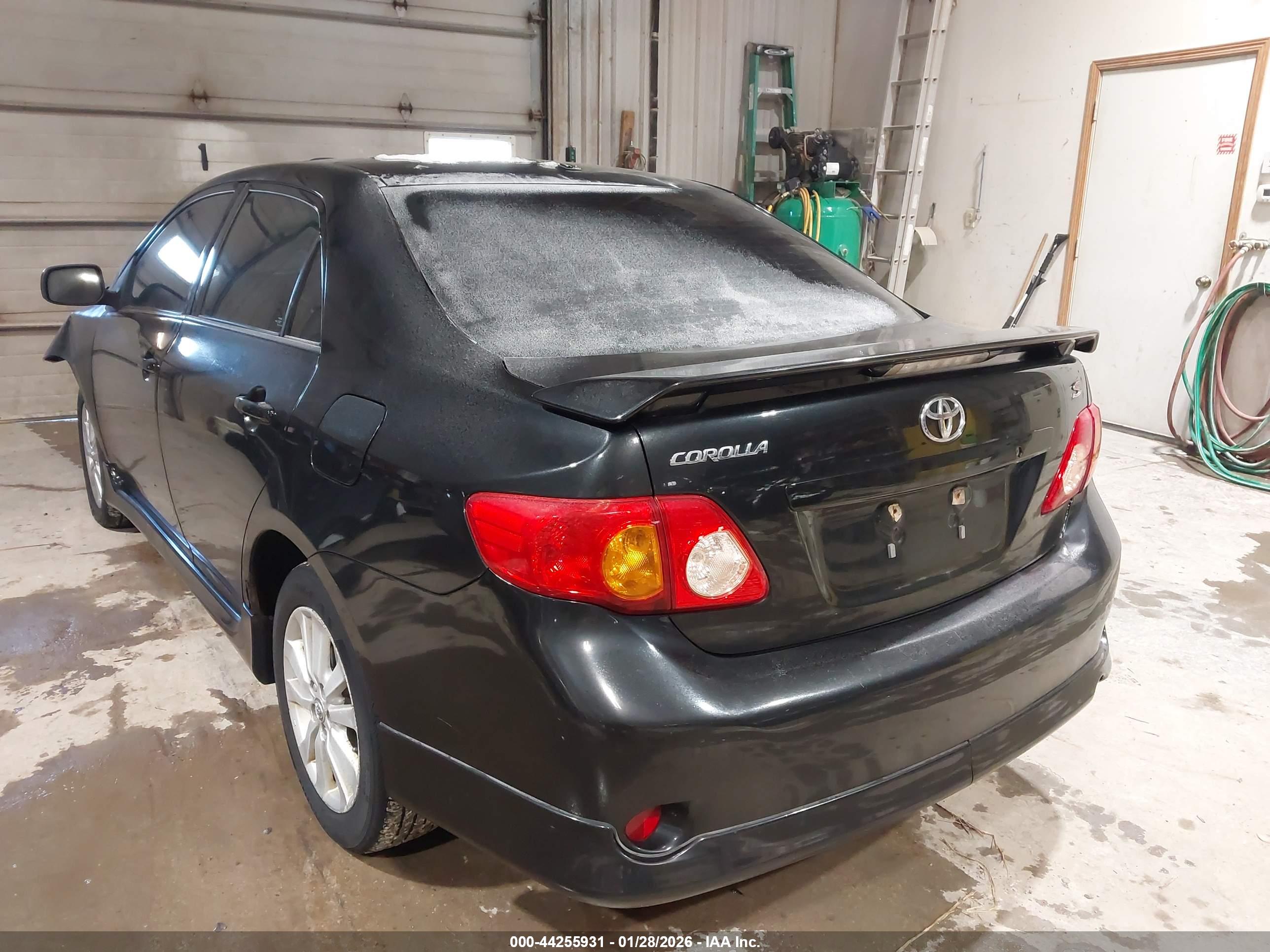 TOYOTA COROLLA image 3
