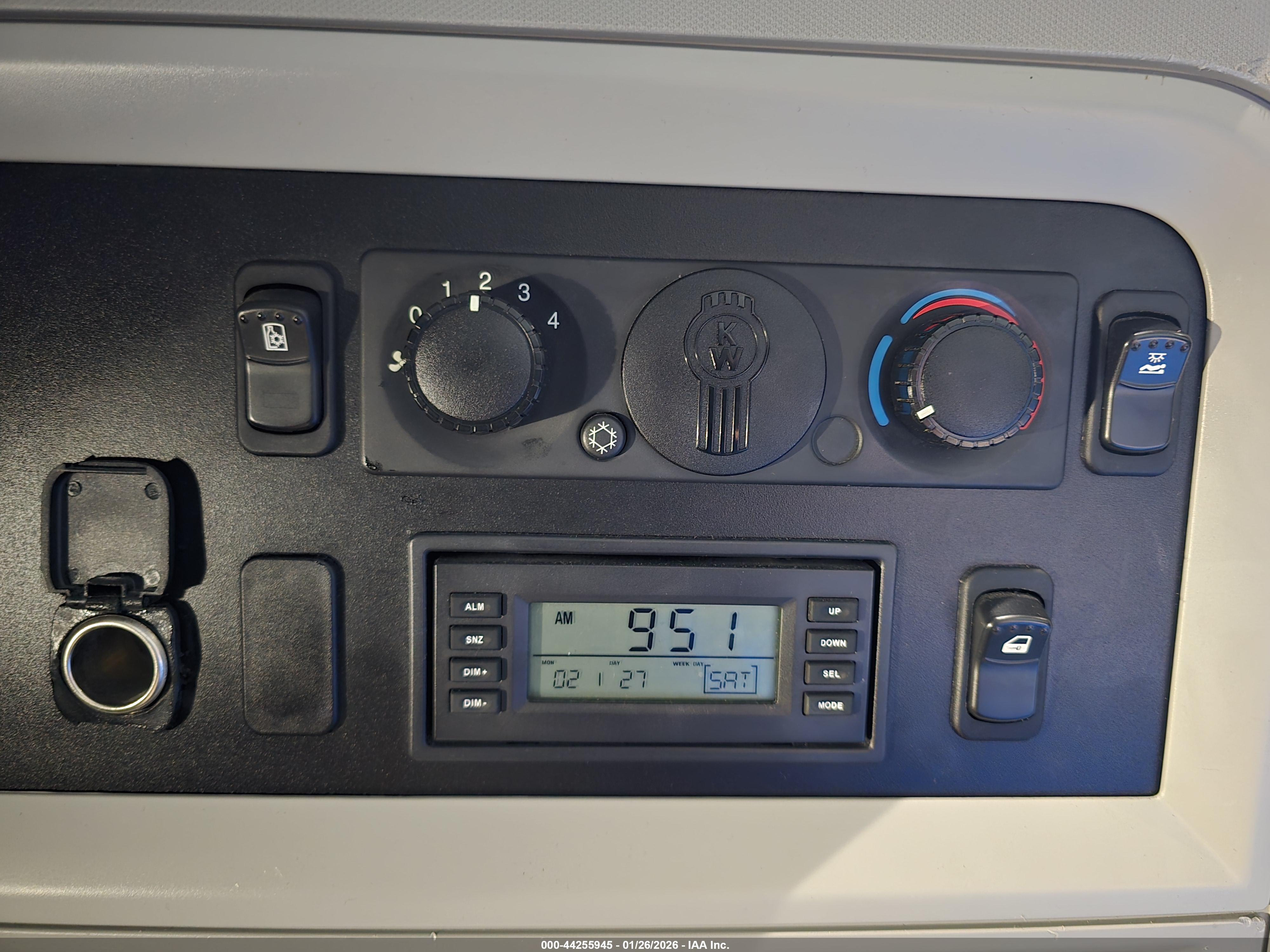 KENWORTH T680 image 6
