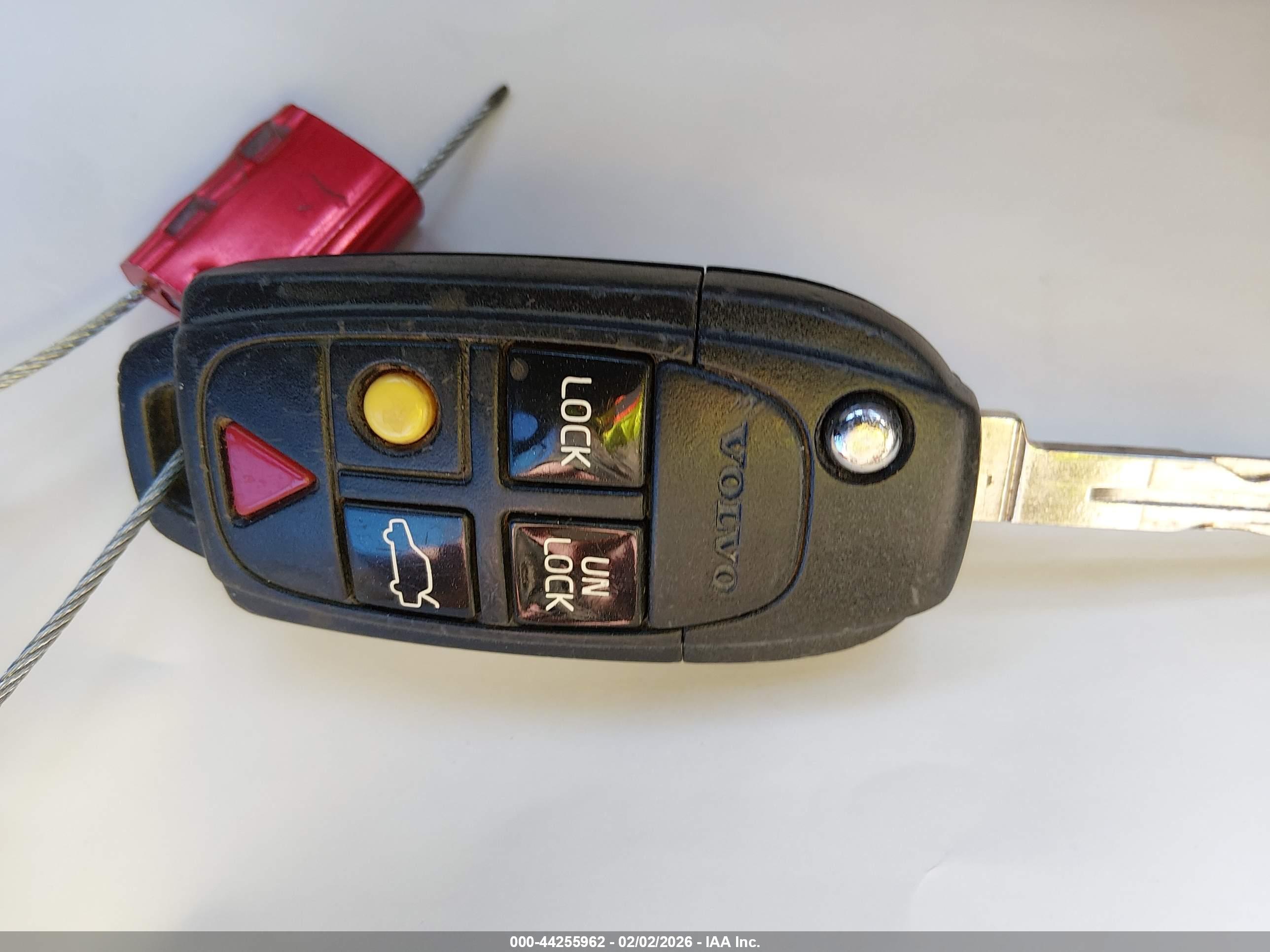 VOLVO S60 image 11