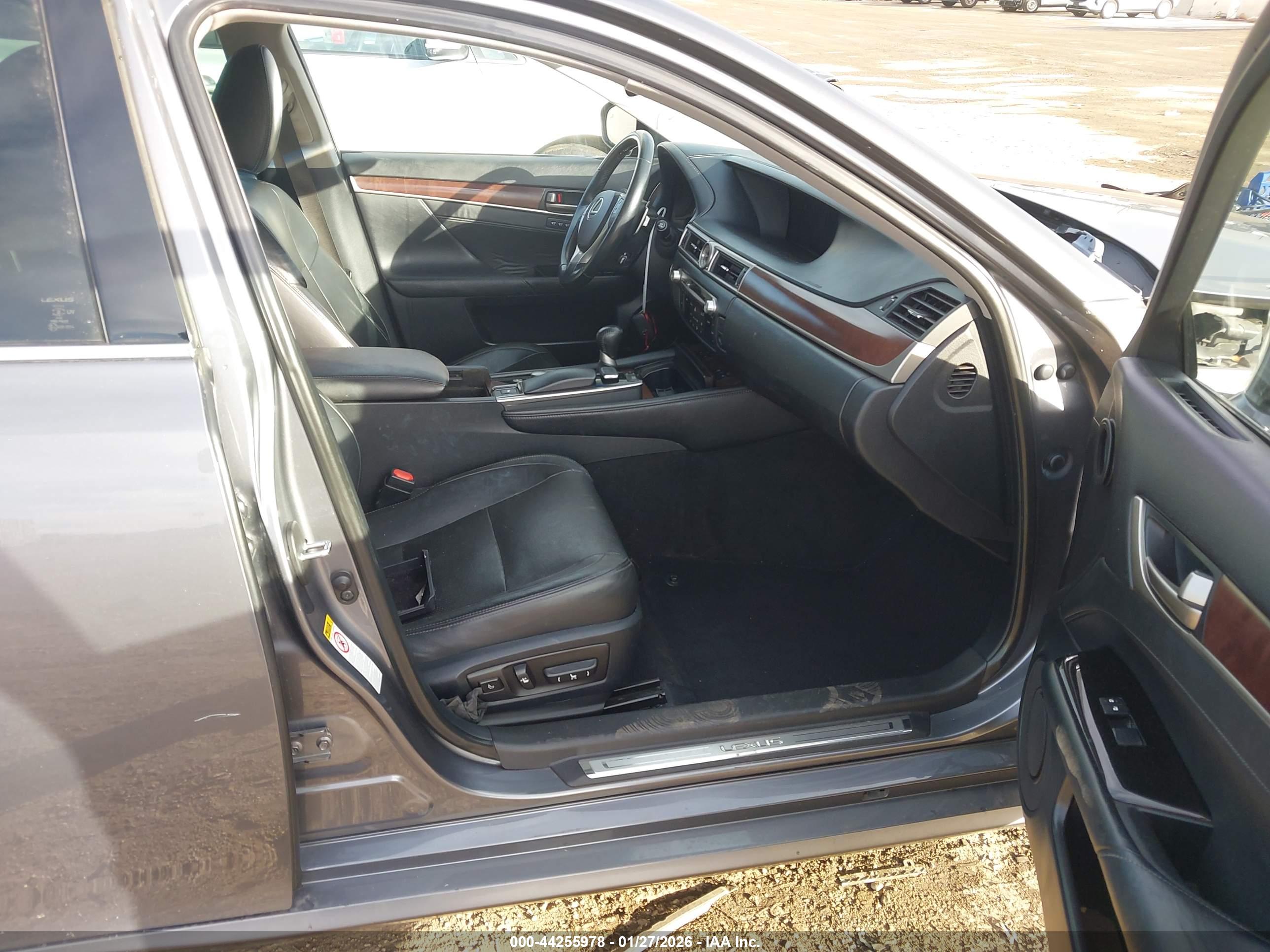 LEXUS GS image 5