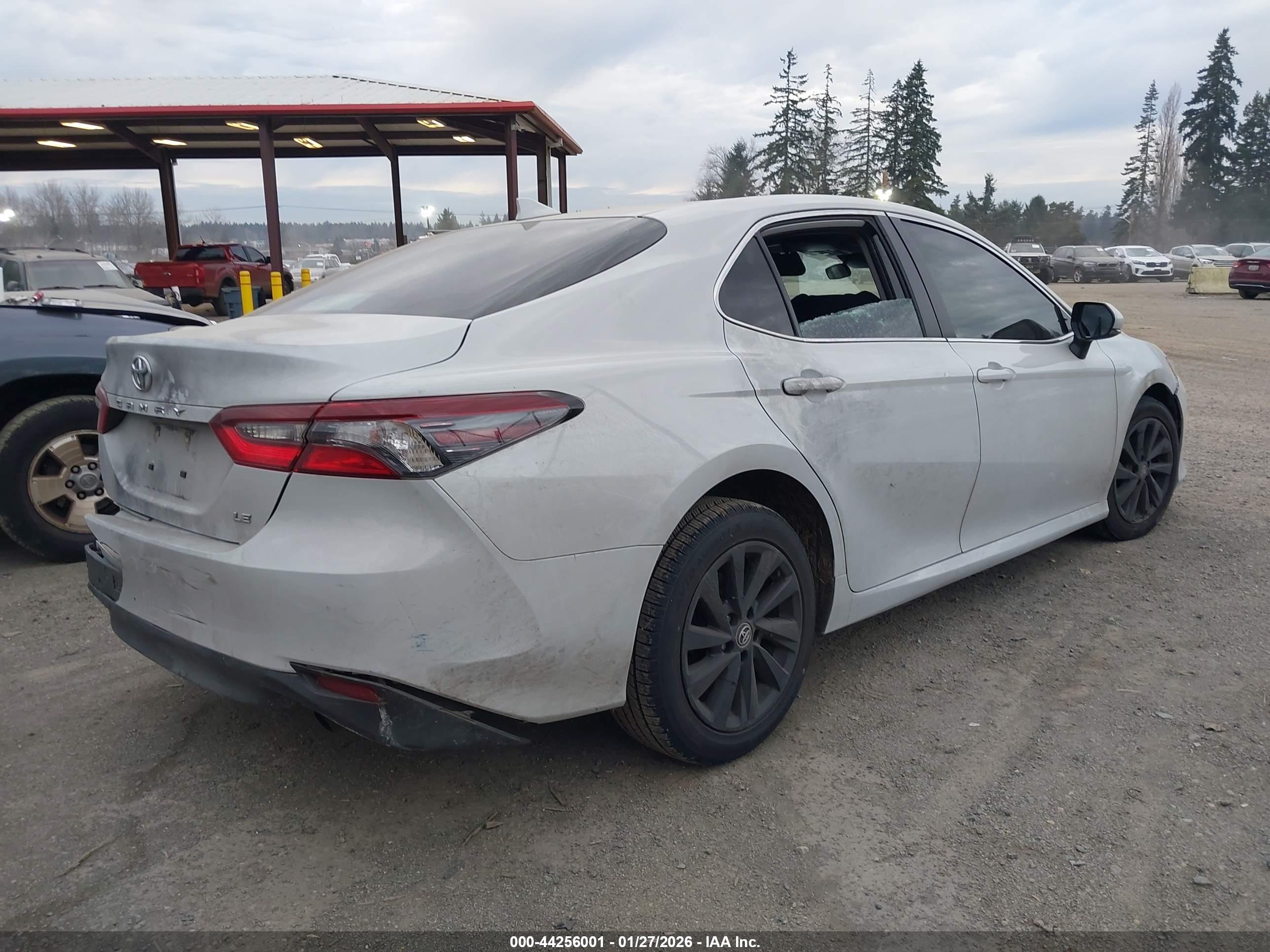 TOYOTA CAMRY image 4