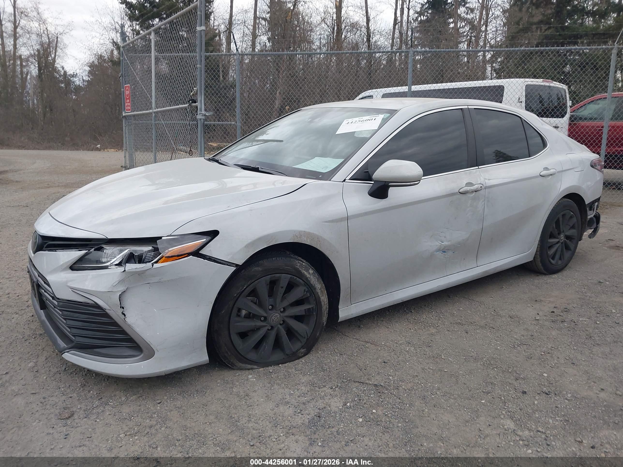 TOYOTA CAMRY image 6