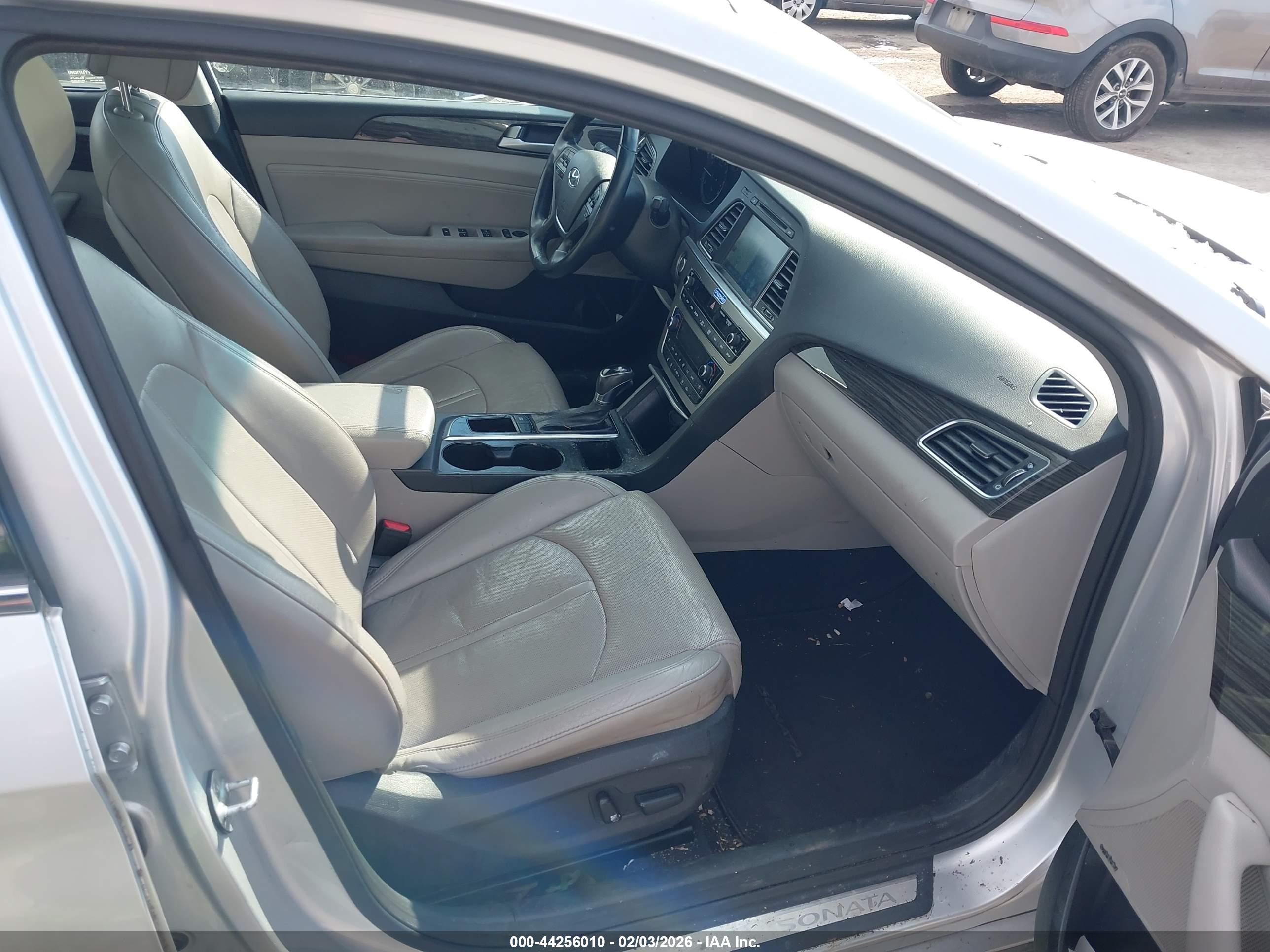 HYUNDAI SONATA image 5