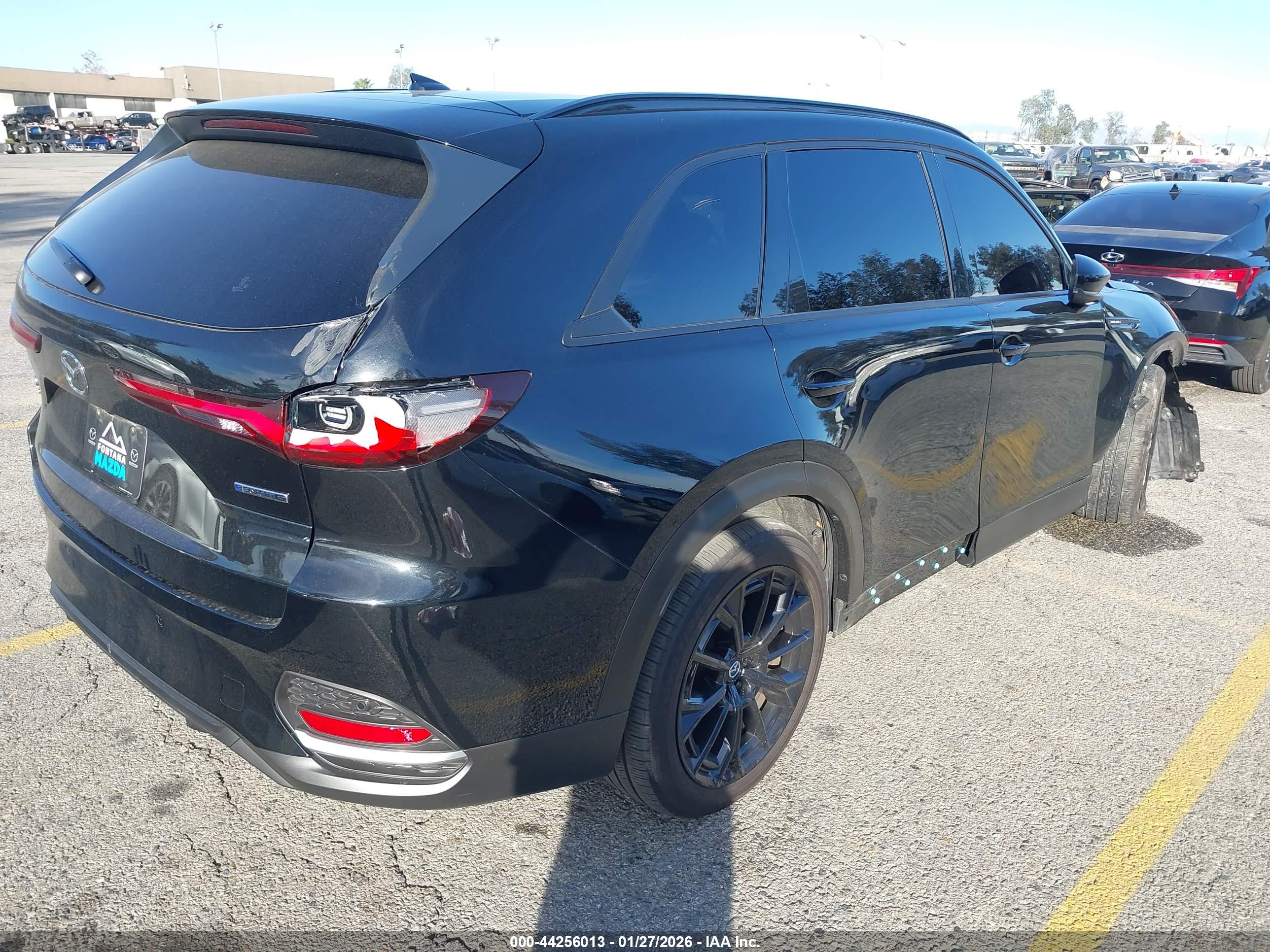 MAZDA CX-70 image 4