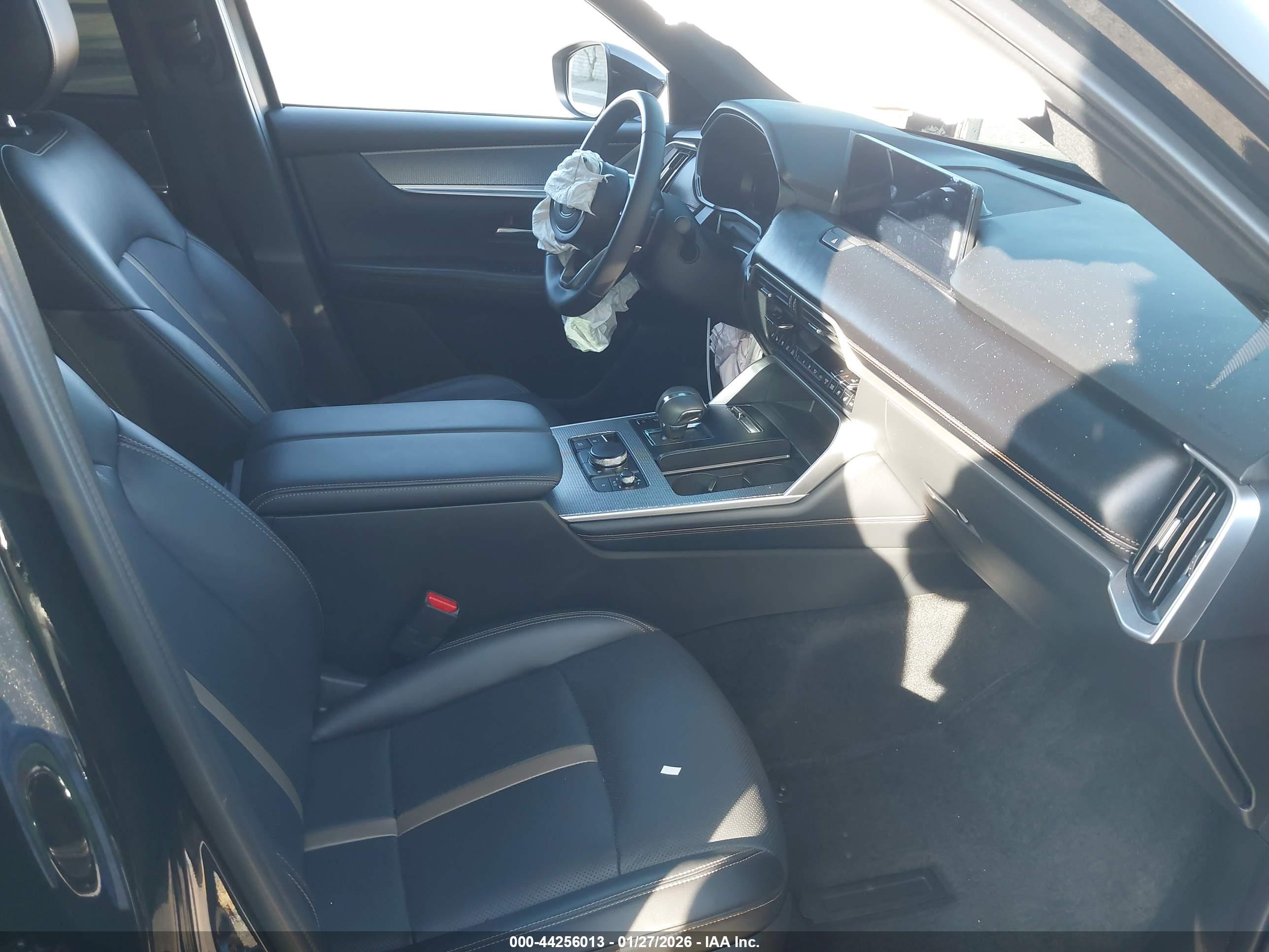 MAZDA CX-70 image 5