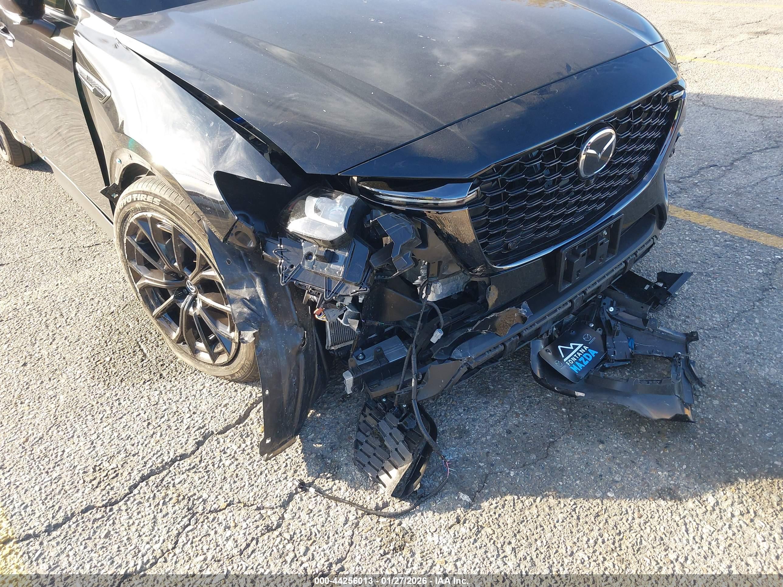MAZDA CX-70 image 6