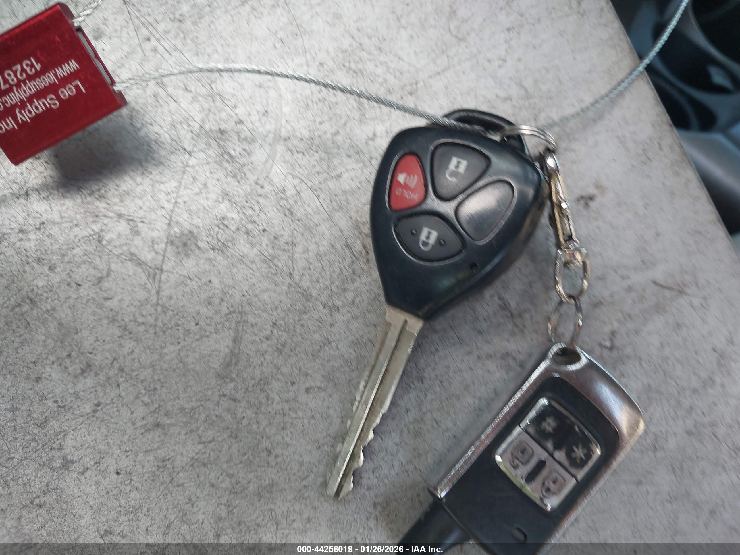 TOYOTA RAV4 image 11