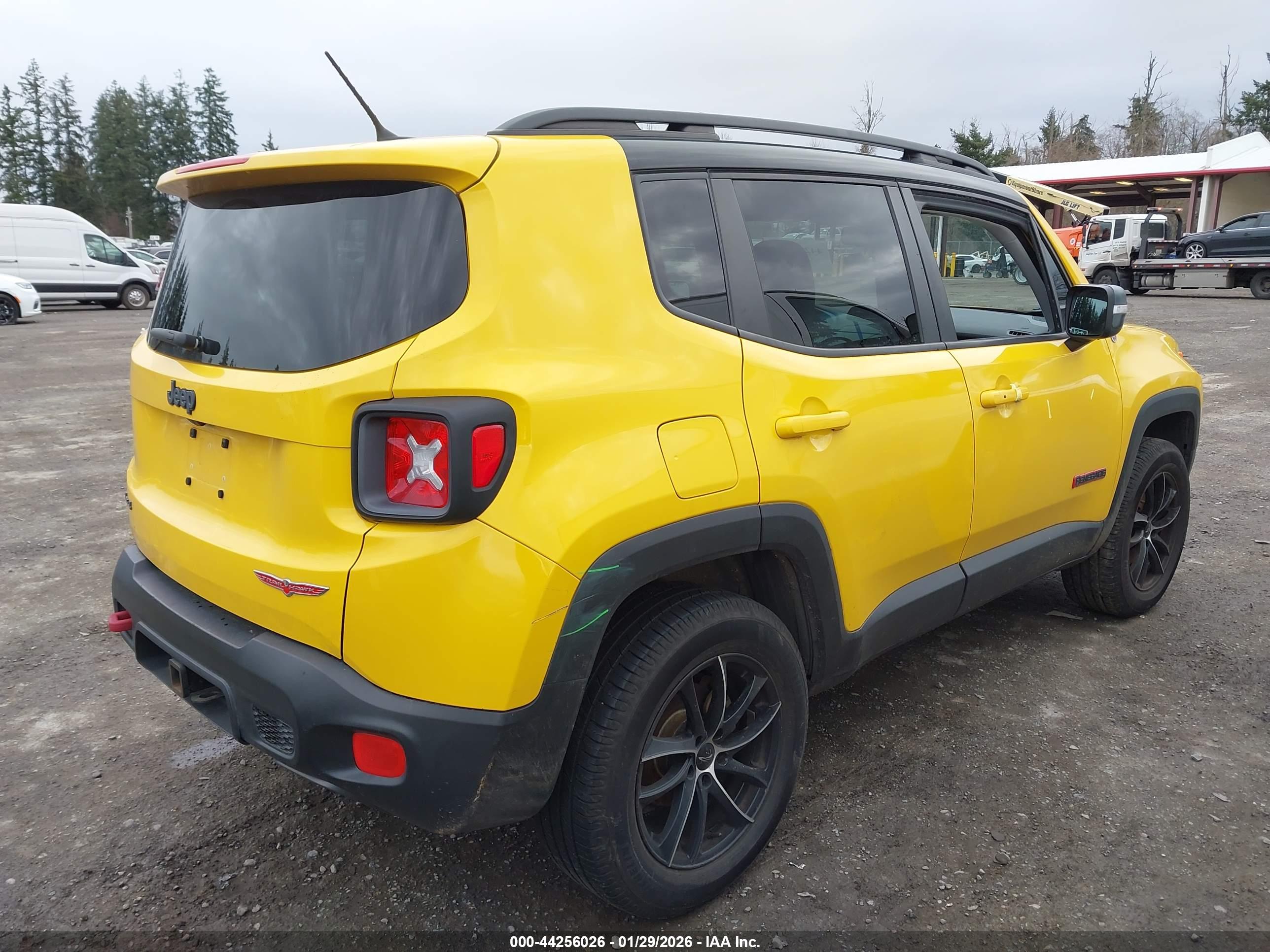 JEEP RENEGADE image 4