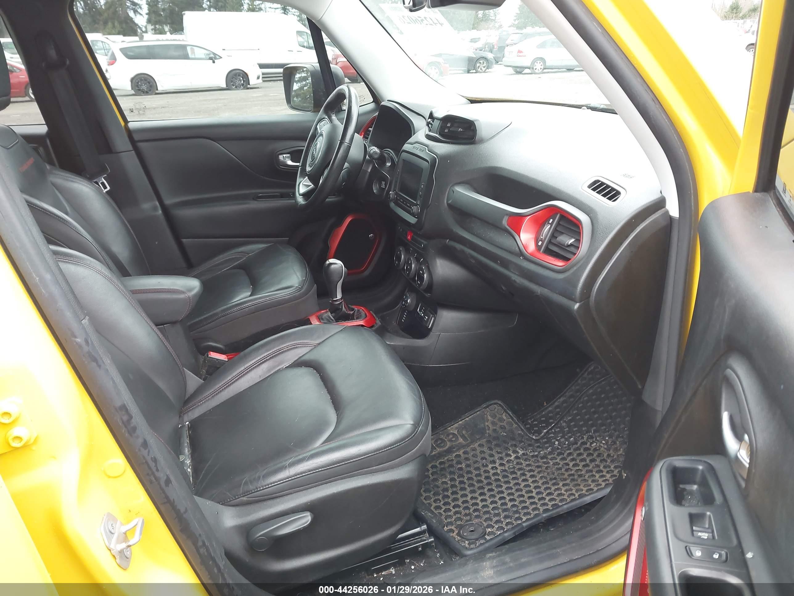 JEEP RENEGADE image 5