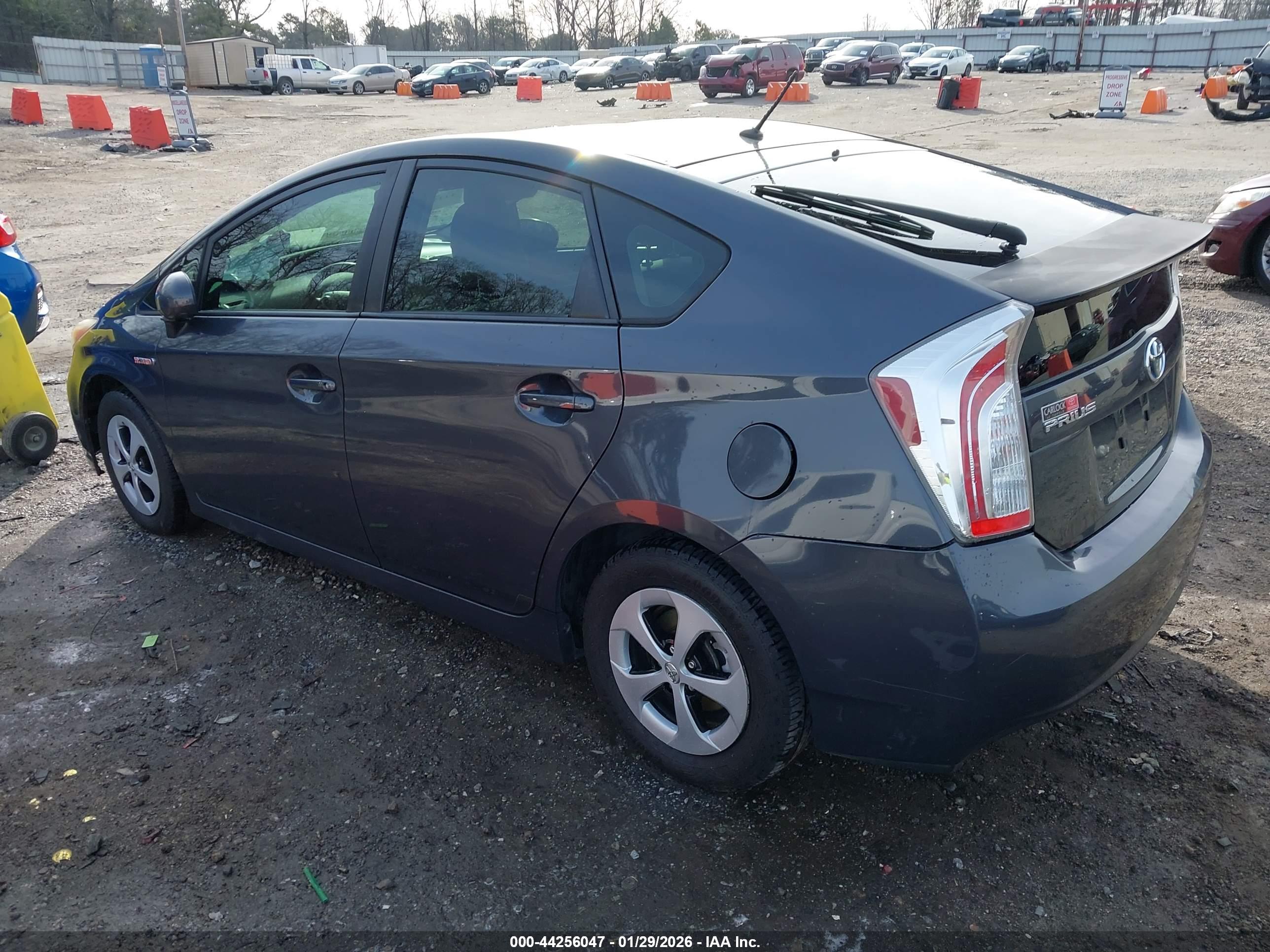 TOYOTA PRIUS image 3