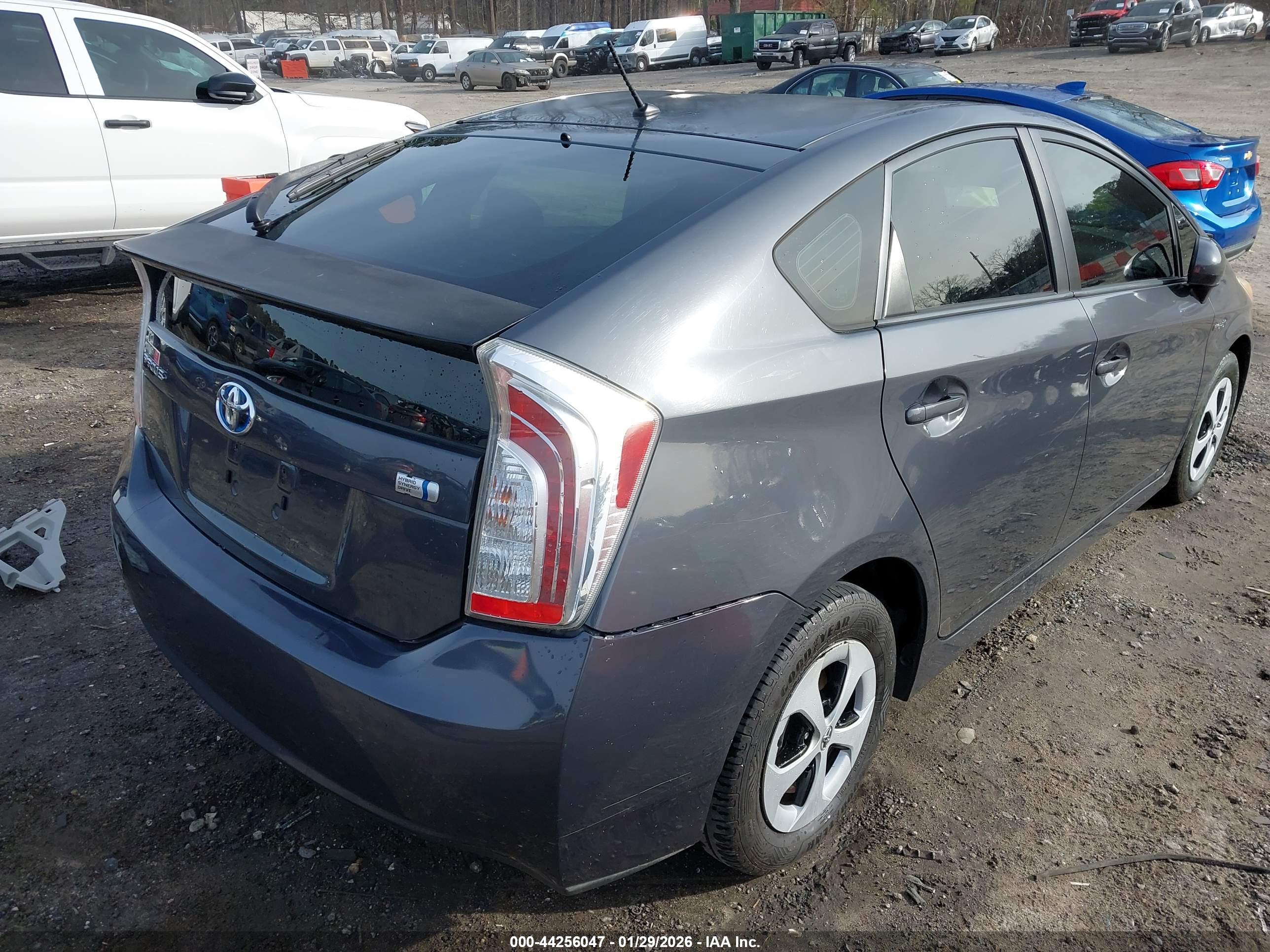 TOYOTA PRIUS image 6