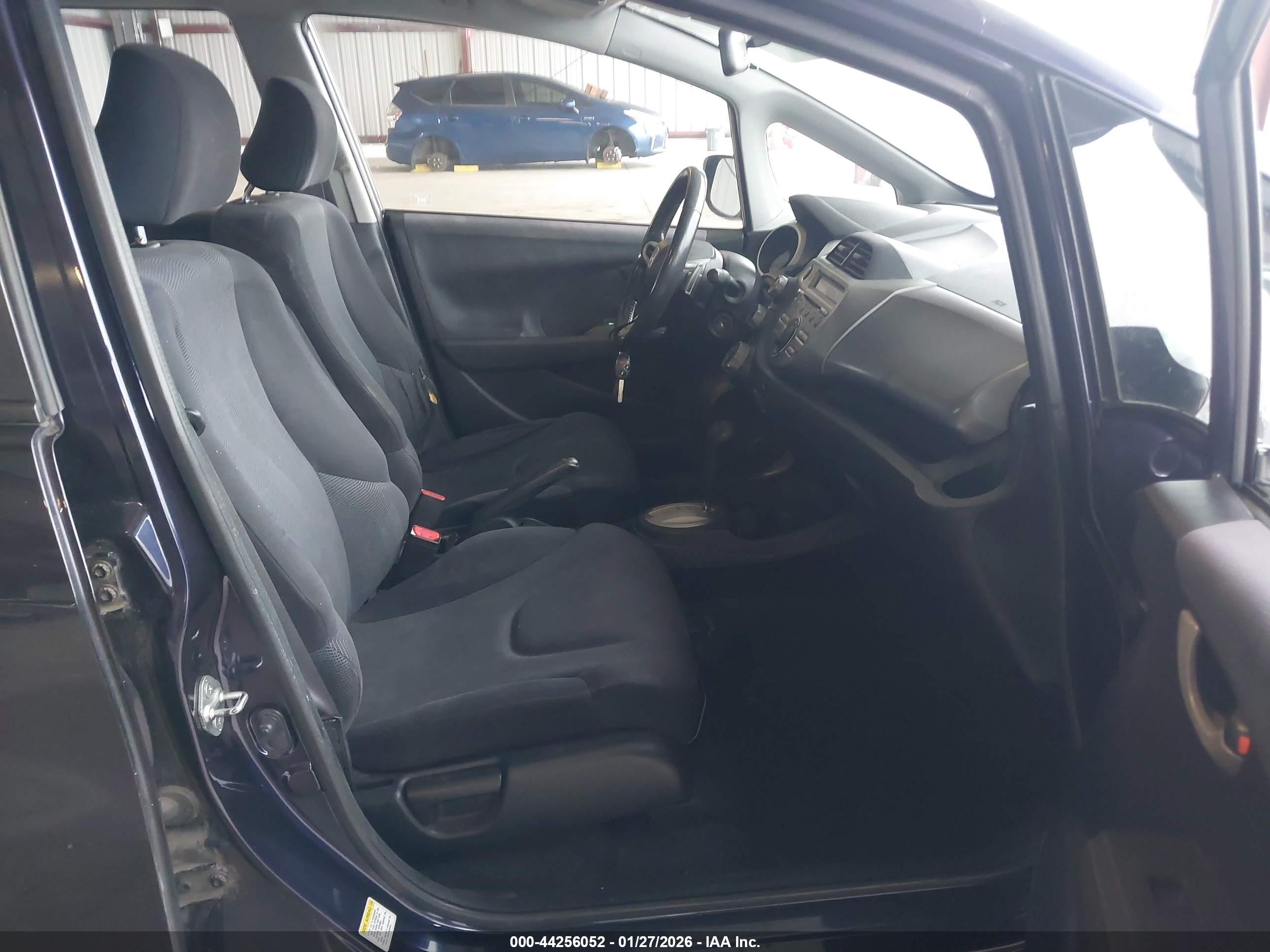 HONDA FIT image 5