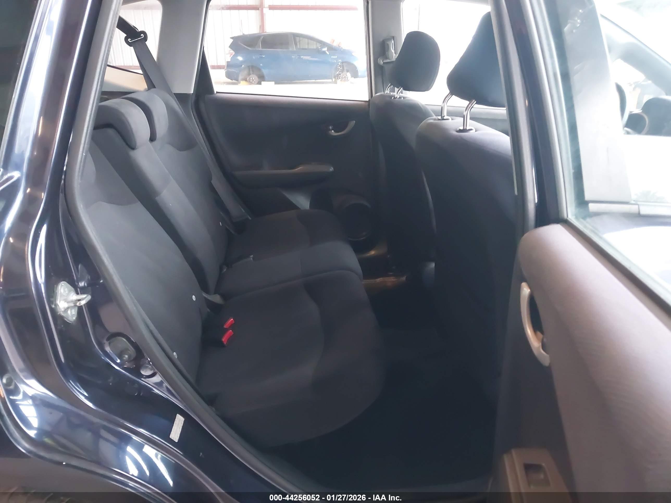 HONDA FIT image 8