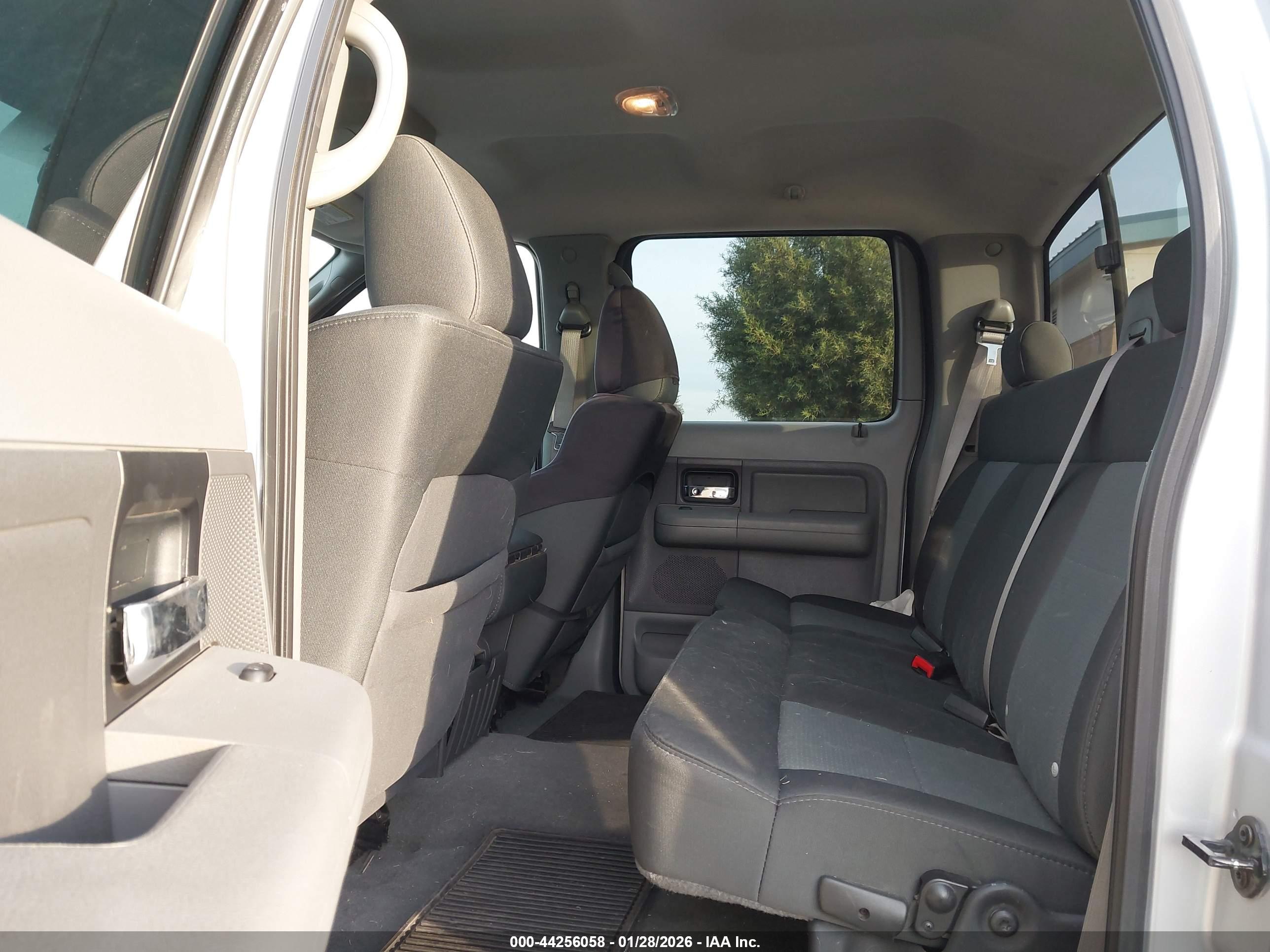 FORD F-150 image 8
