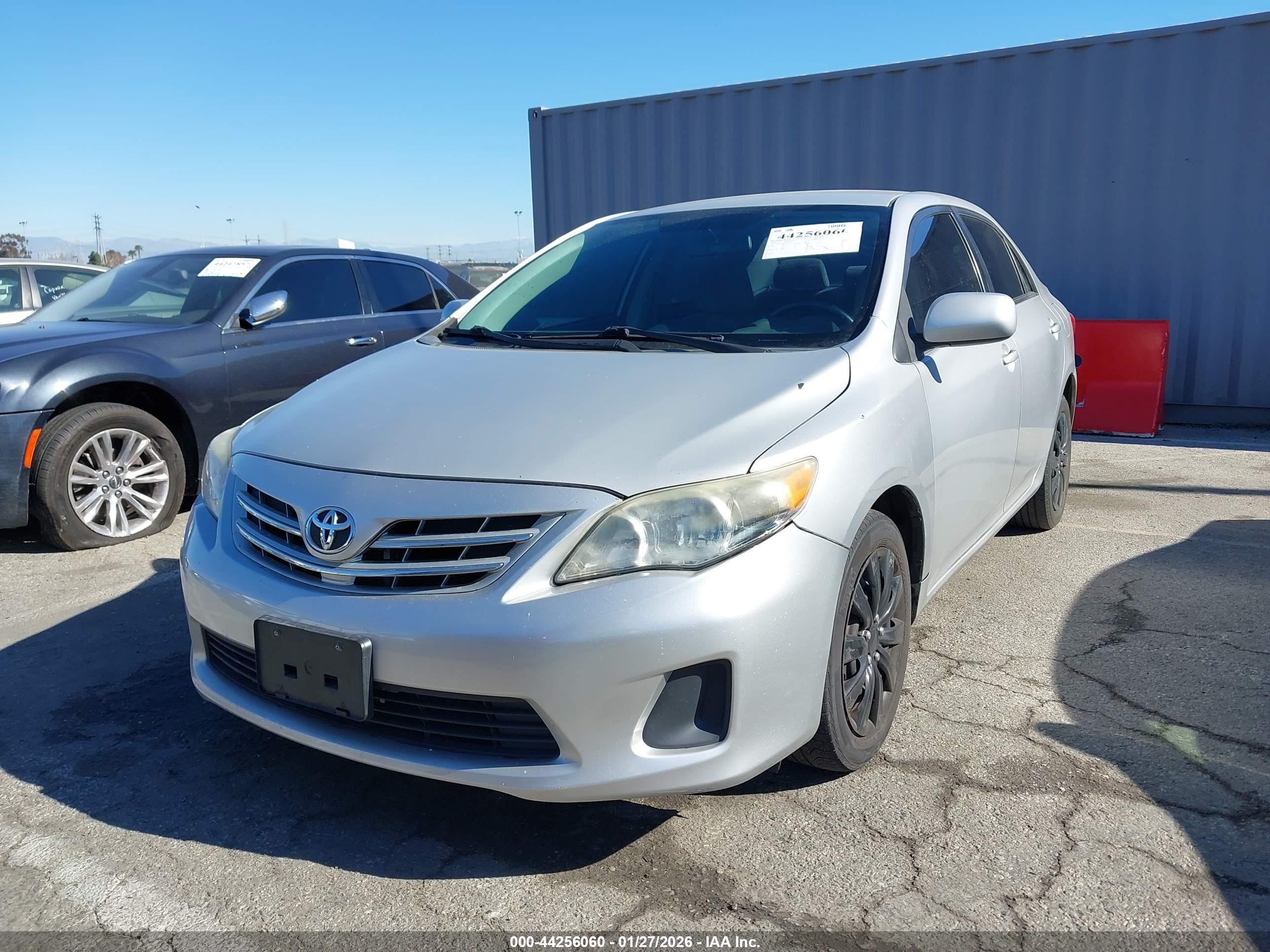TOYOTA COROLLA image 2
