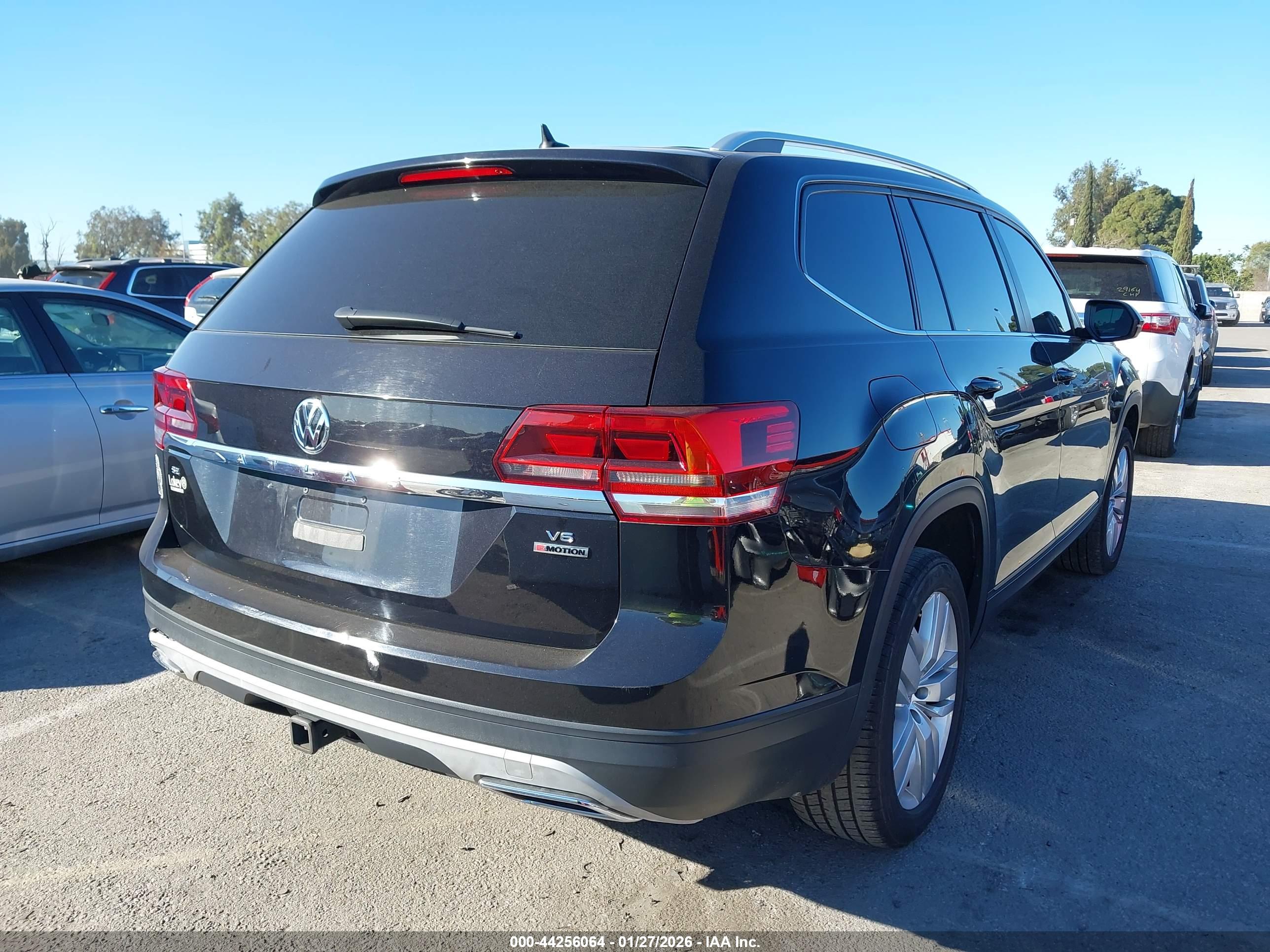 VOLKSWAGEN ATLAS image 4