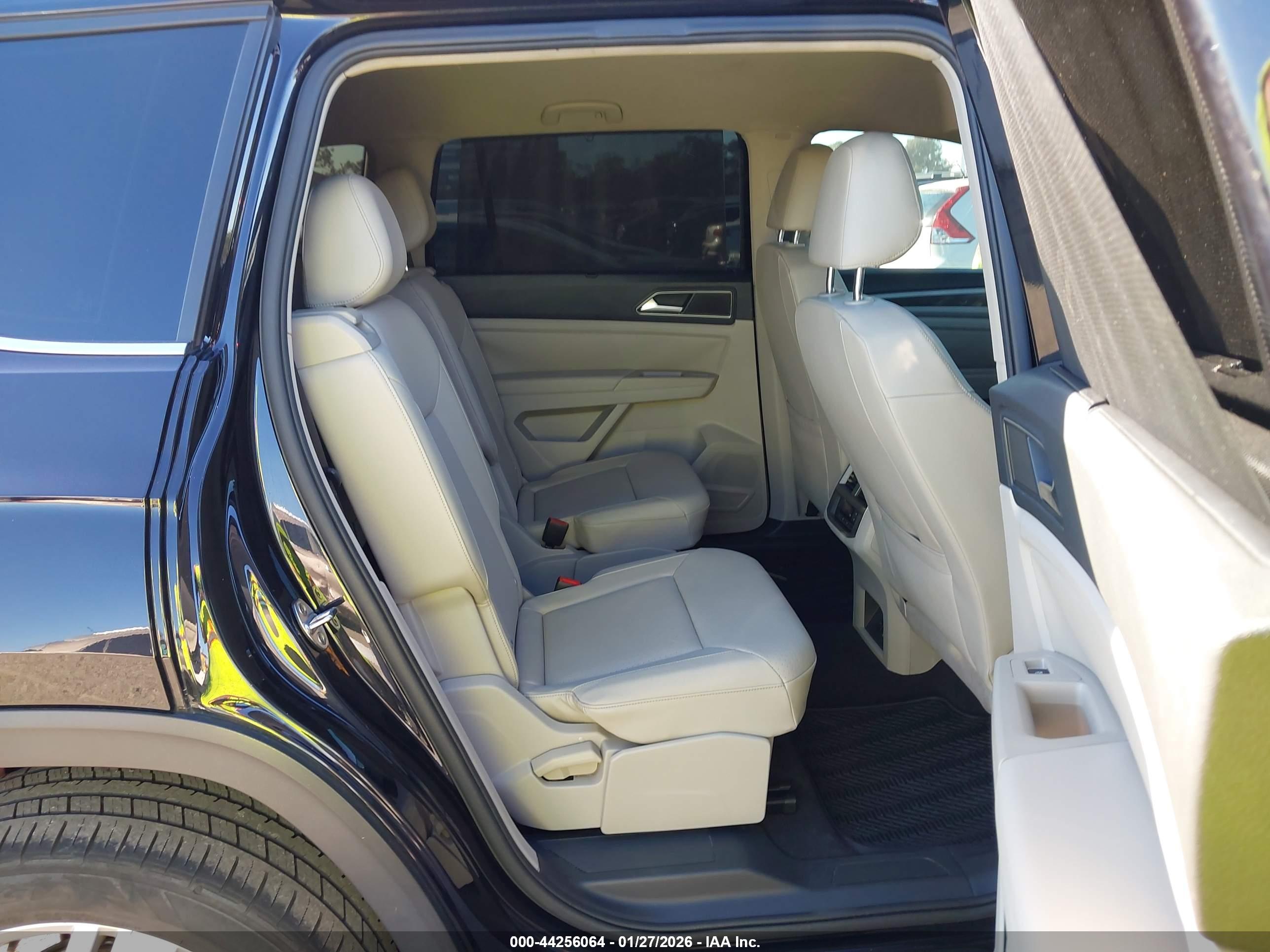 VOLKSWAGEN ATLAS image 8
