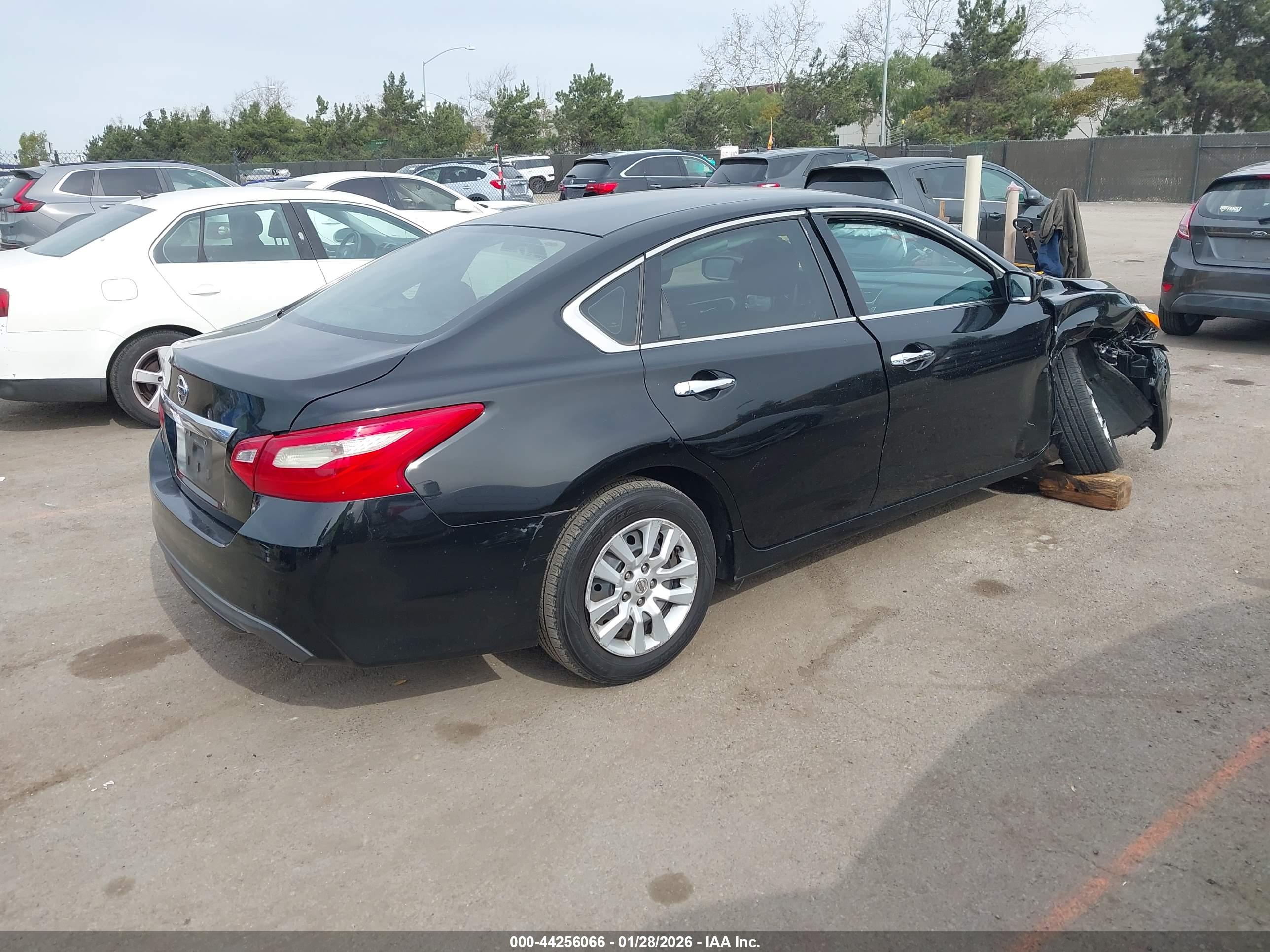 NISSAN ALTIMA image 4
