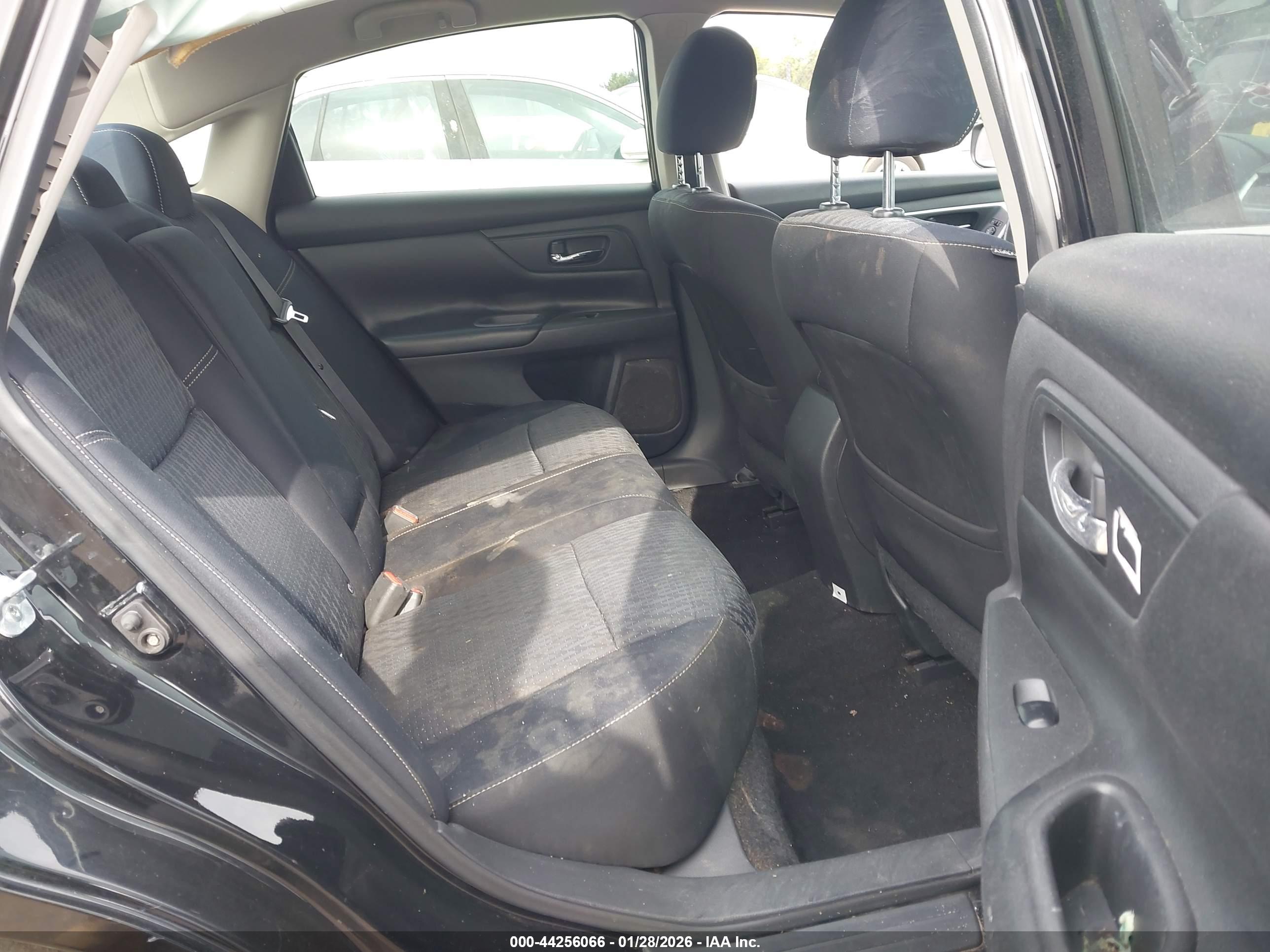 NISSAN ALTIMA image 8