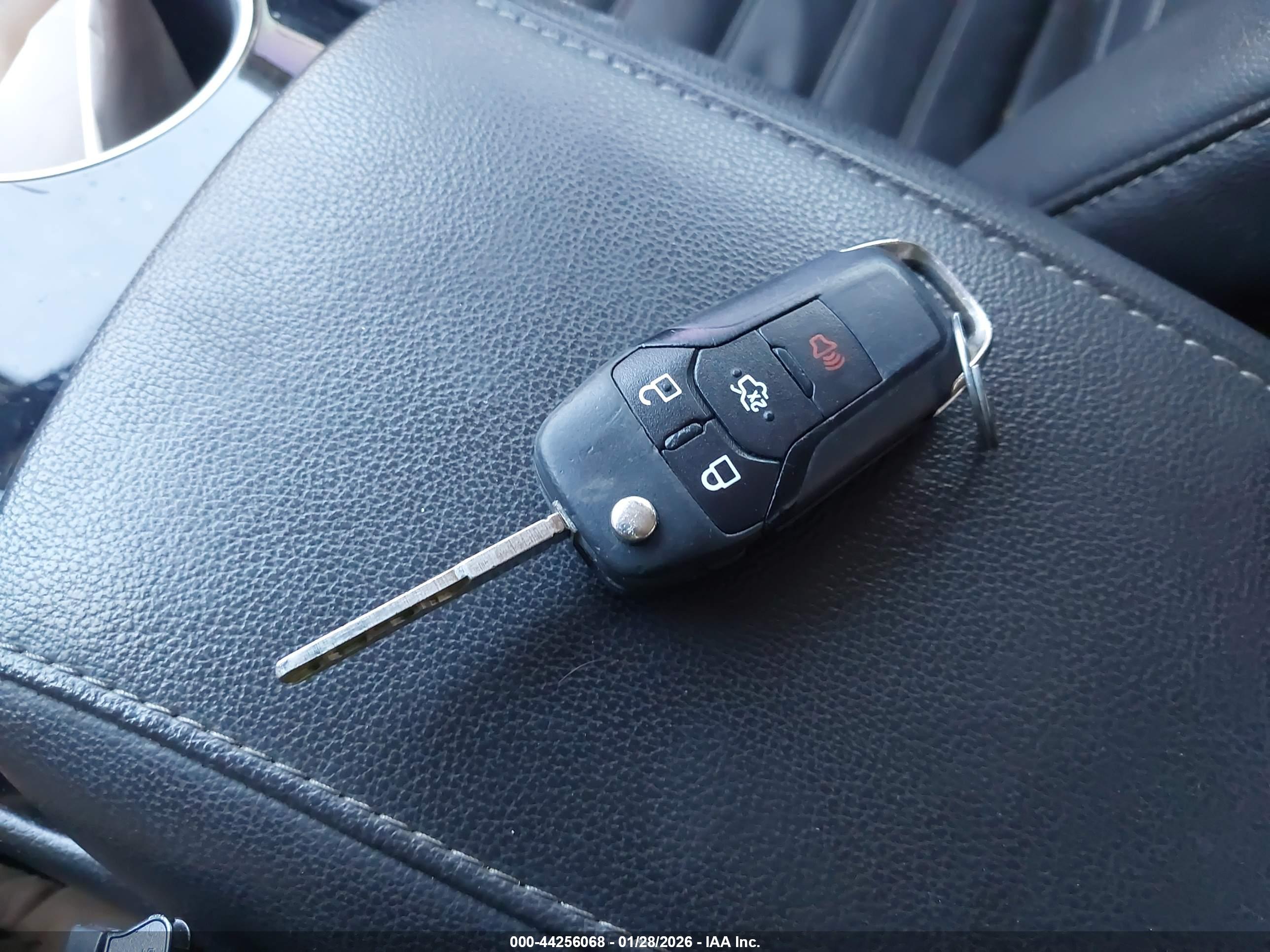 FORD FUSION image 11