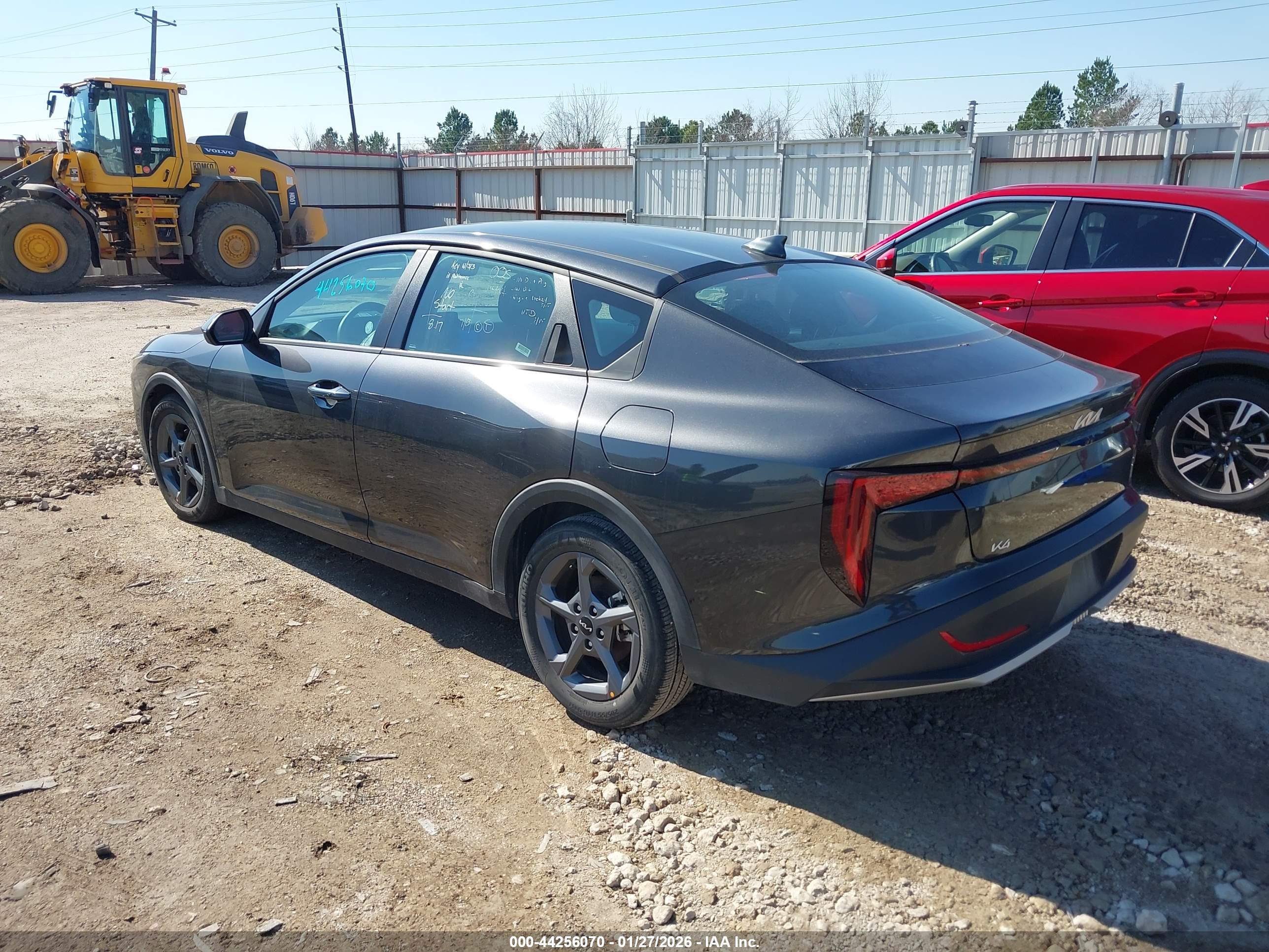 KIA K4 image 3