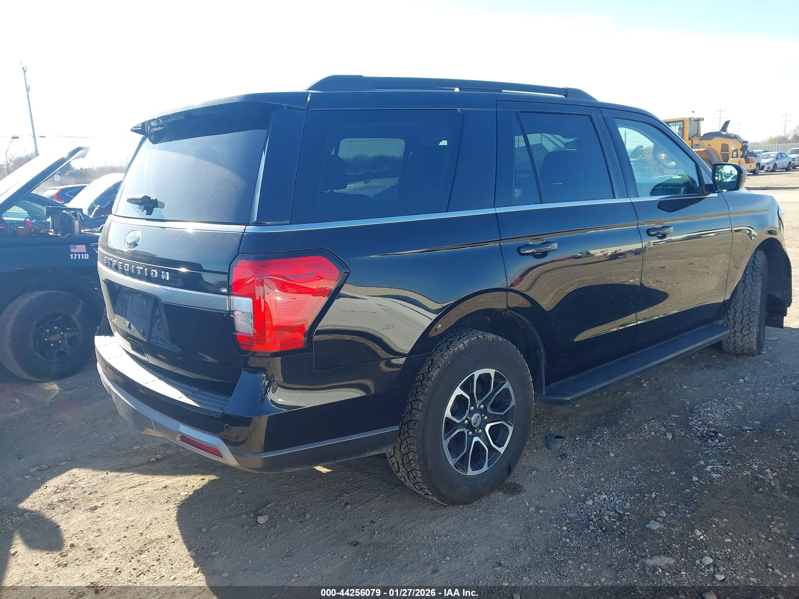 FORD EXPEDITION image 4