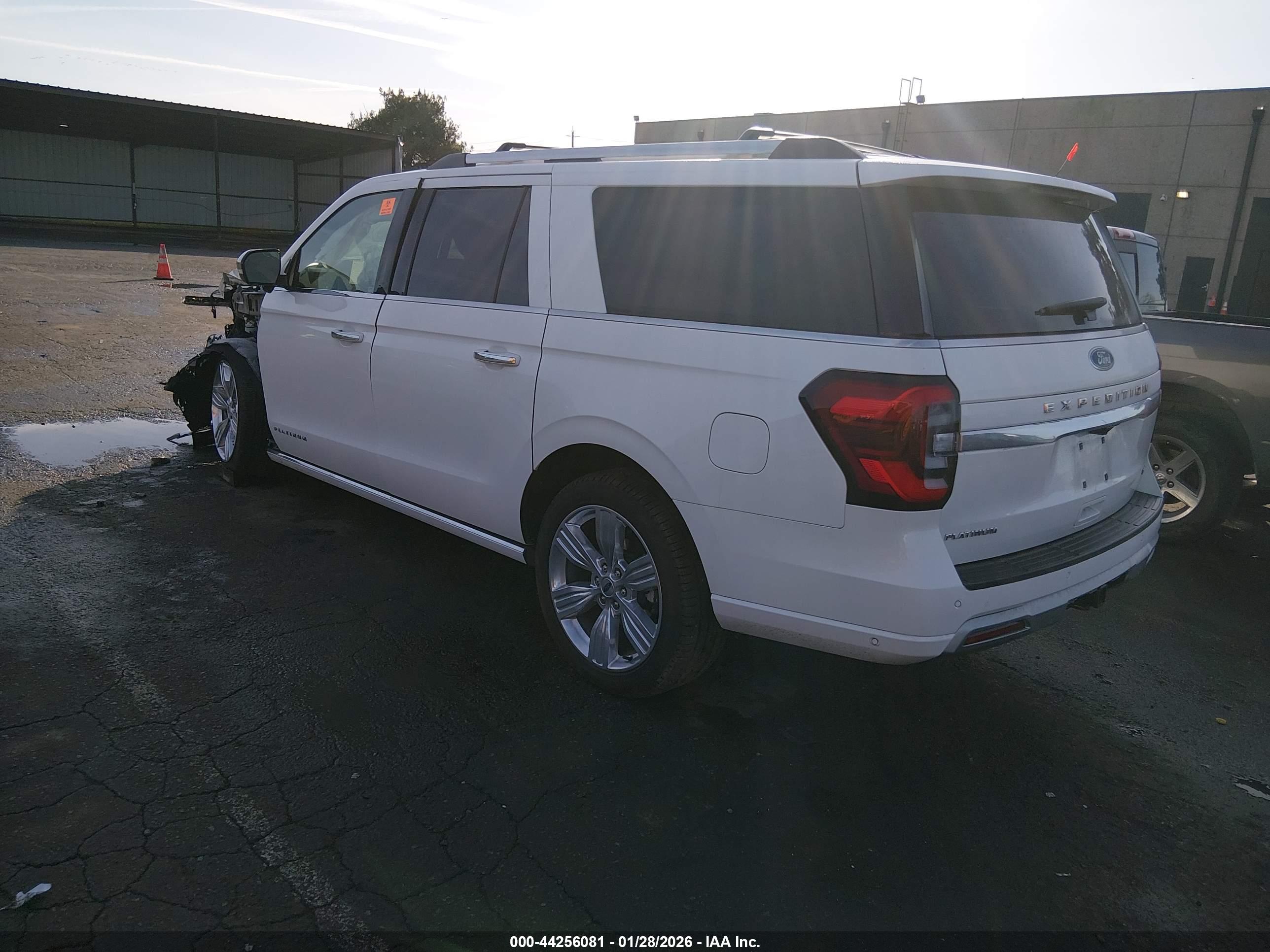 FORD EXPEDITION image 3