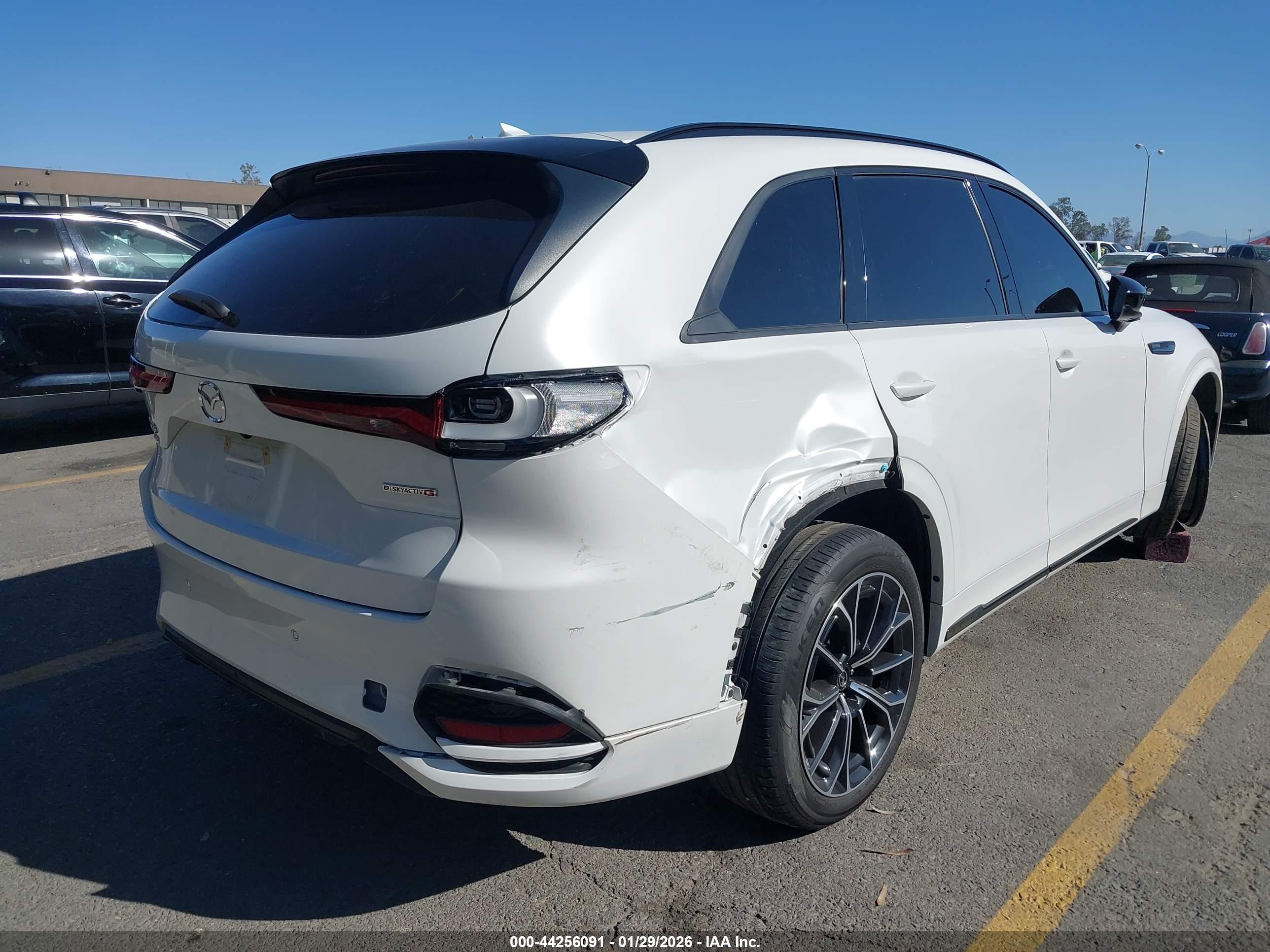 MAZDA CX-70 image 4
