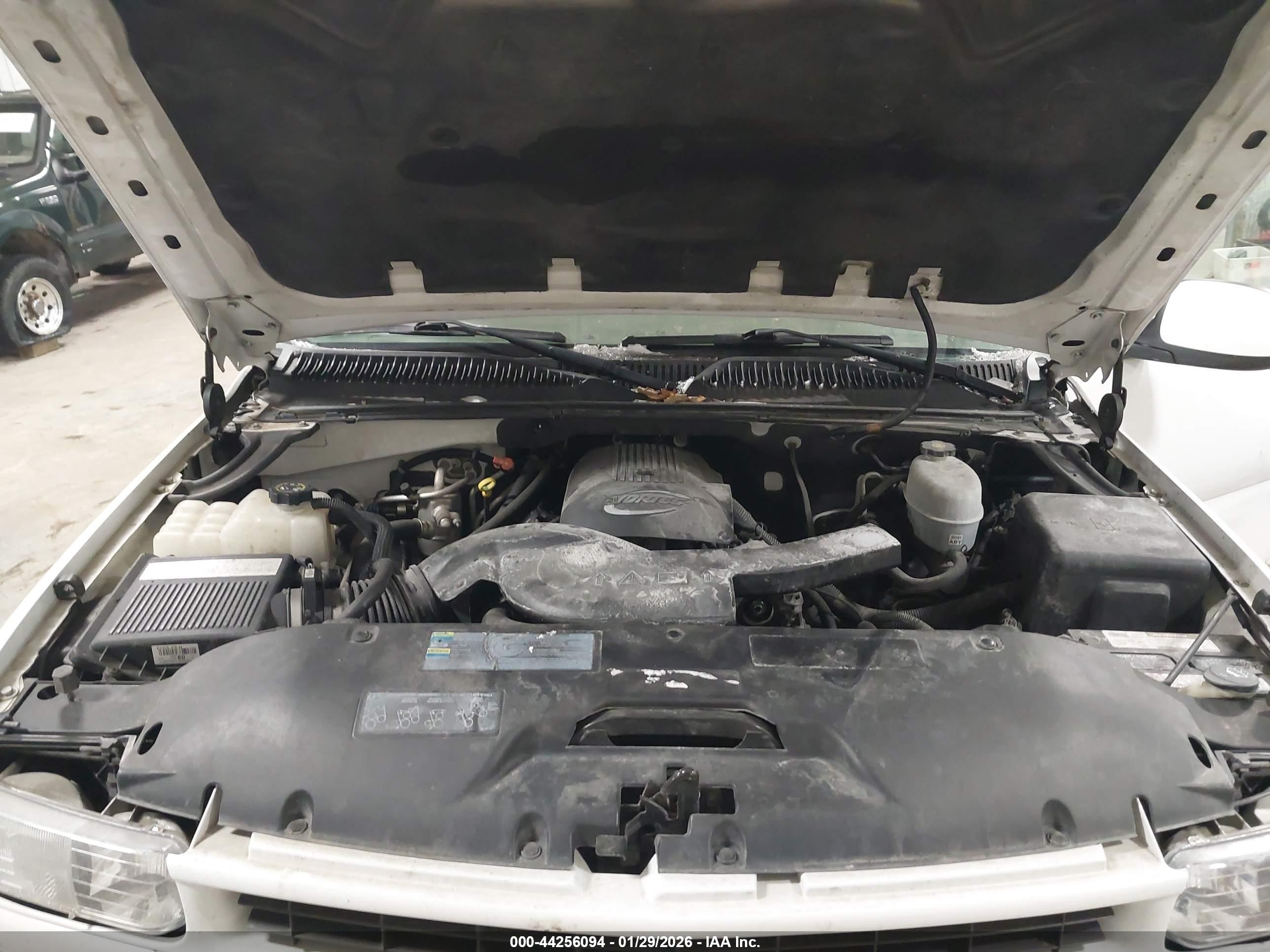 CHEVROLET TAHOE image 10