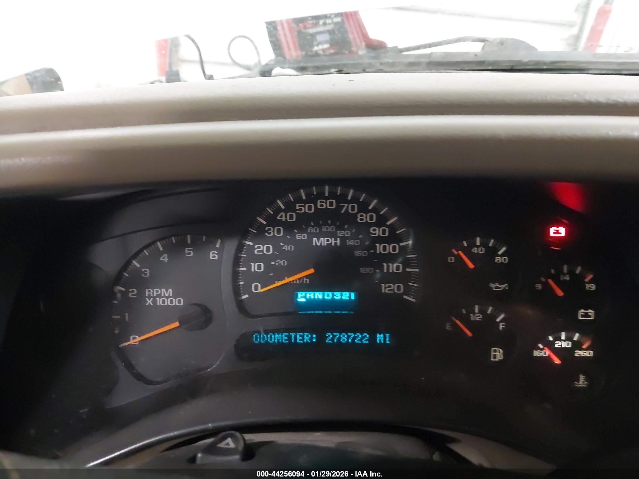 CHEVROLET TAHOE image 7