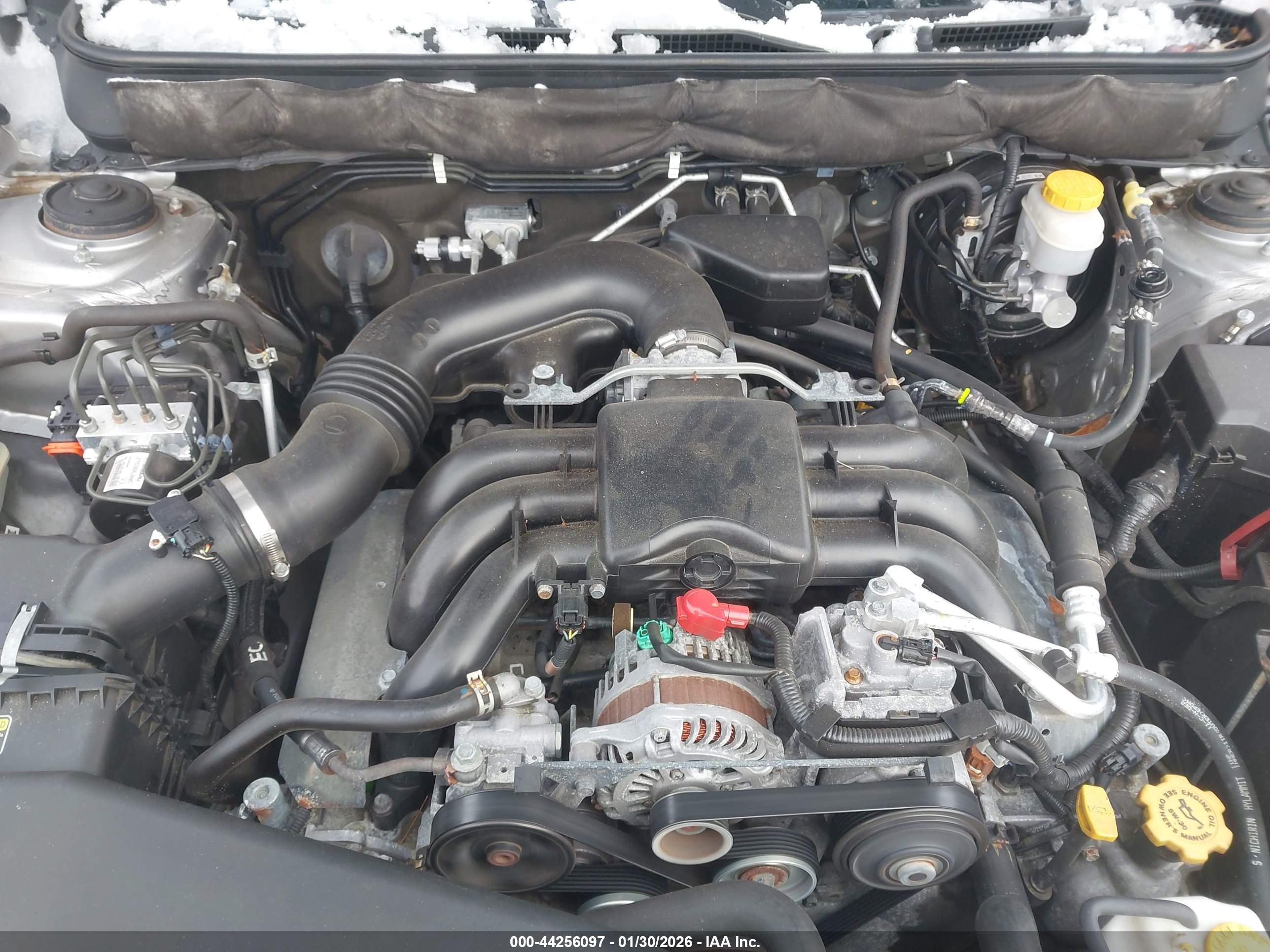 SUBARU OUTBACK image 10