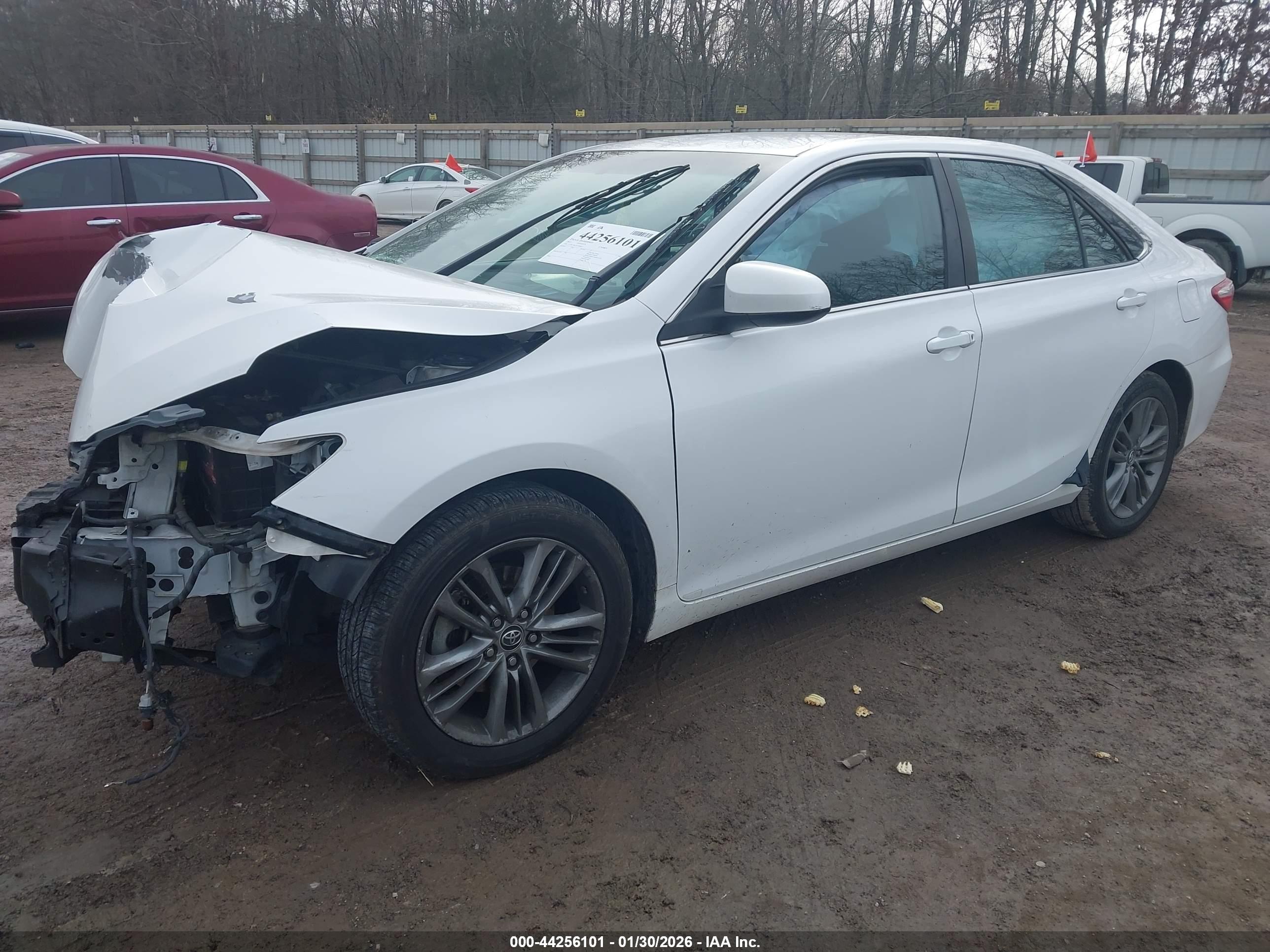 TOYOTA CAMRY image 2