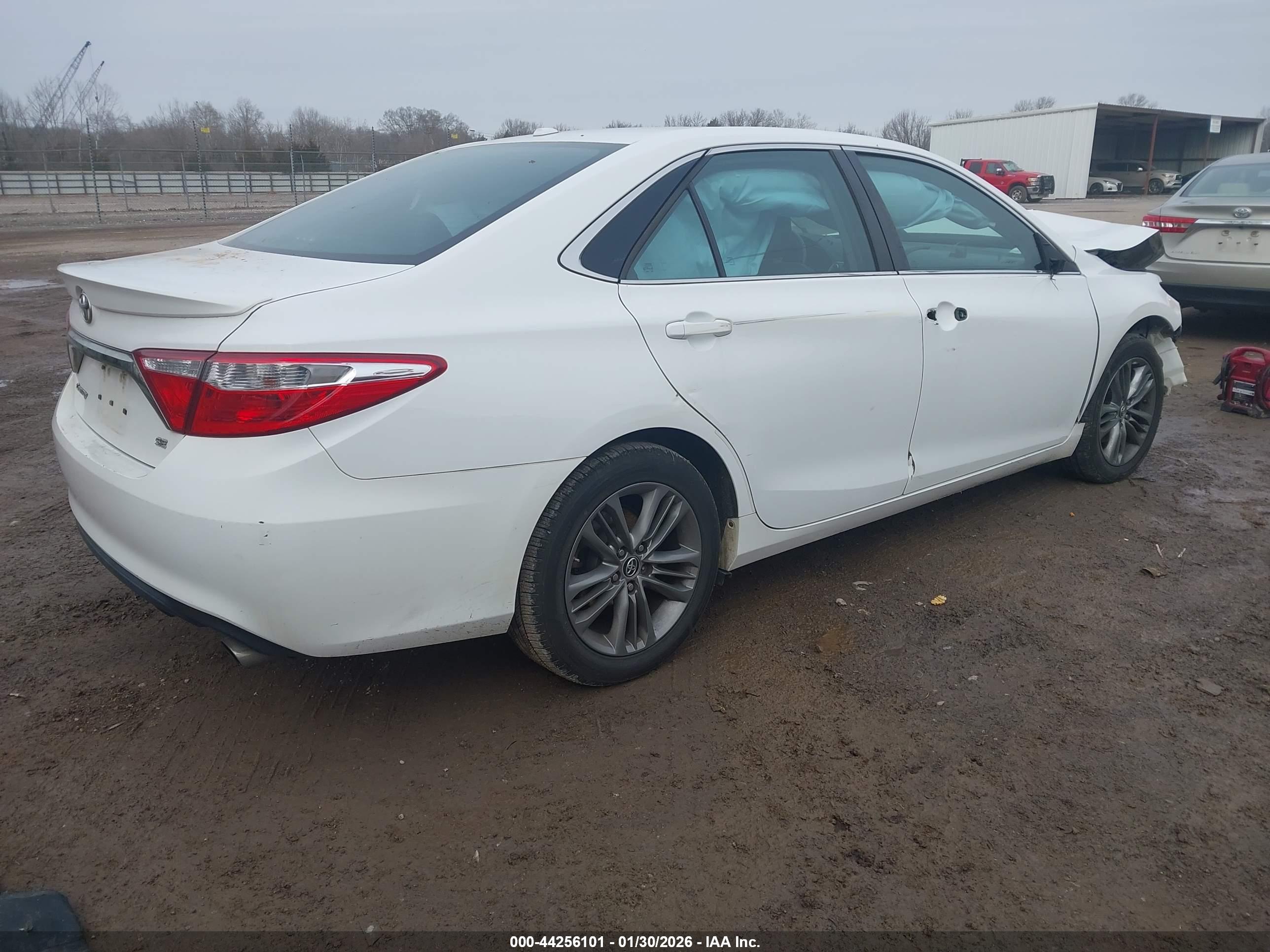 TOYOTA CAMRY image 4