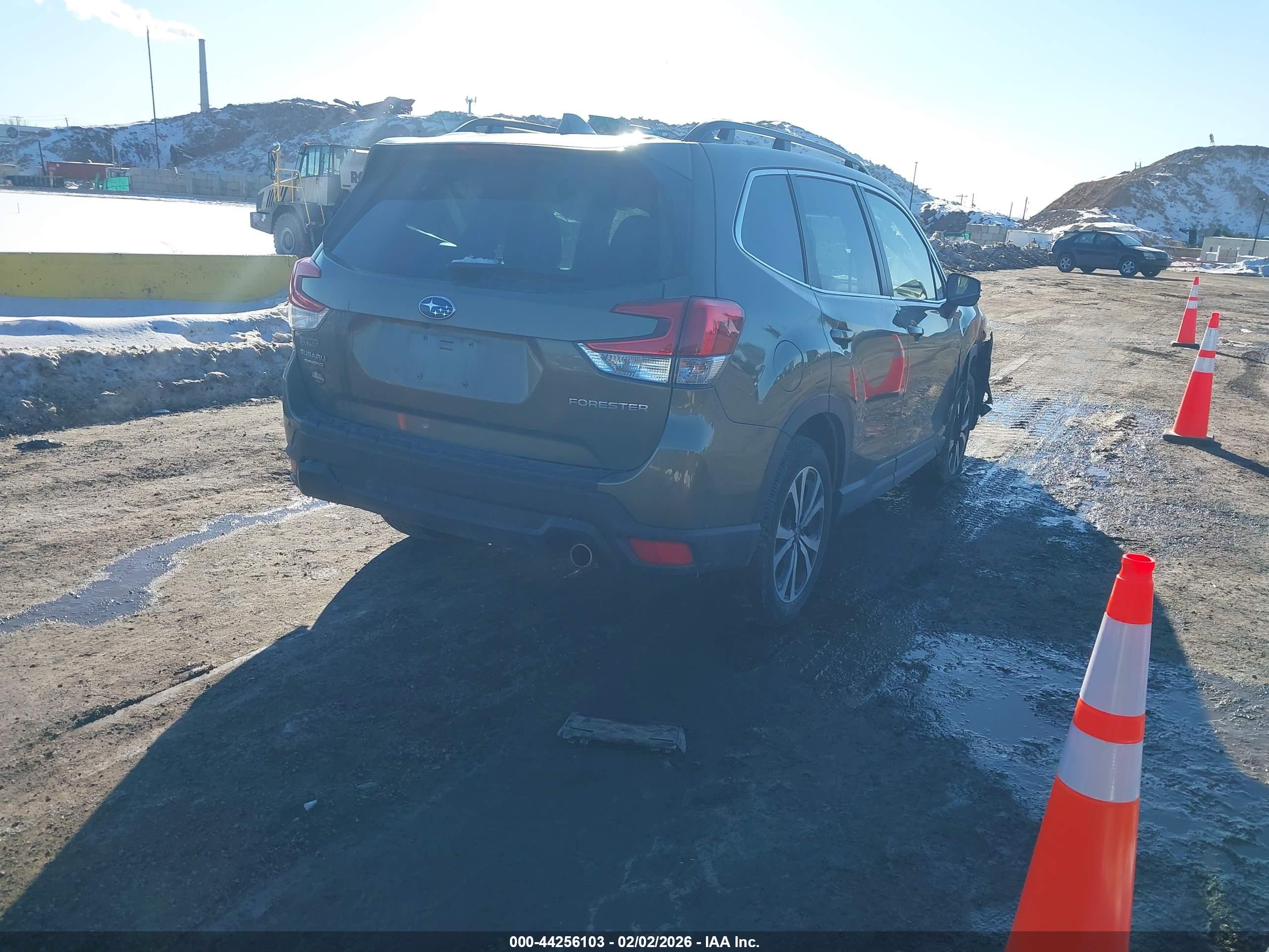 SUBARU FORESTER image 4