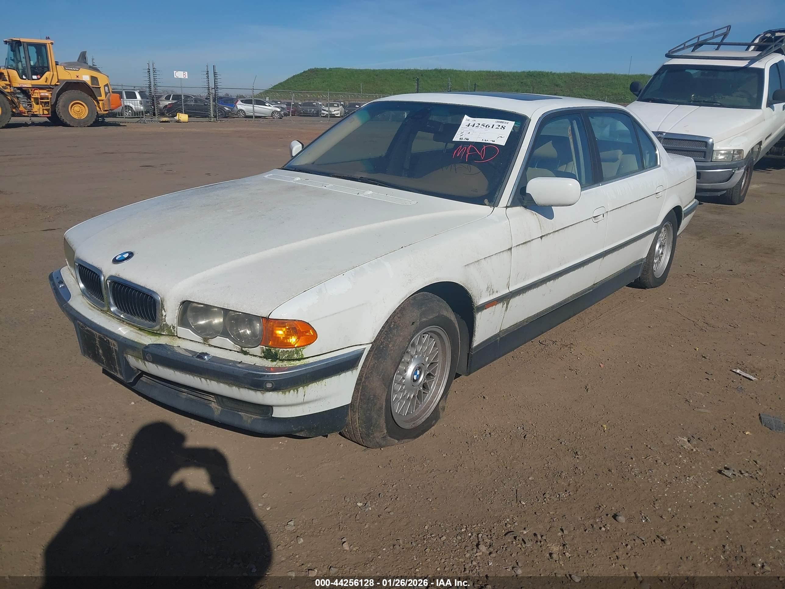 BMW 740IL image 2