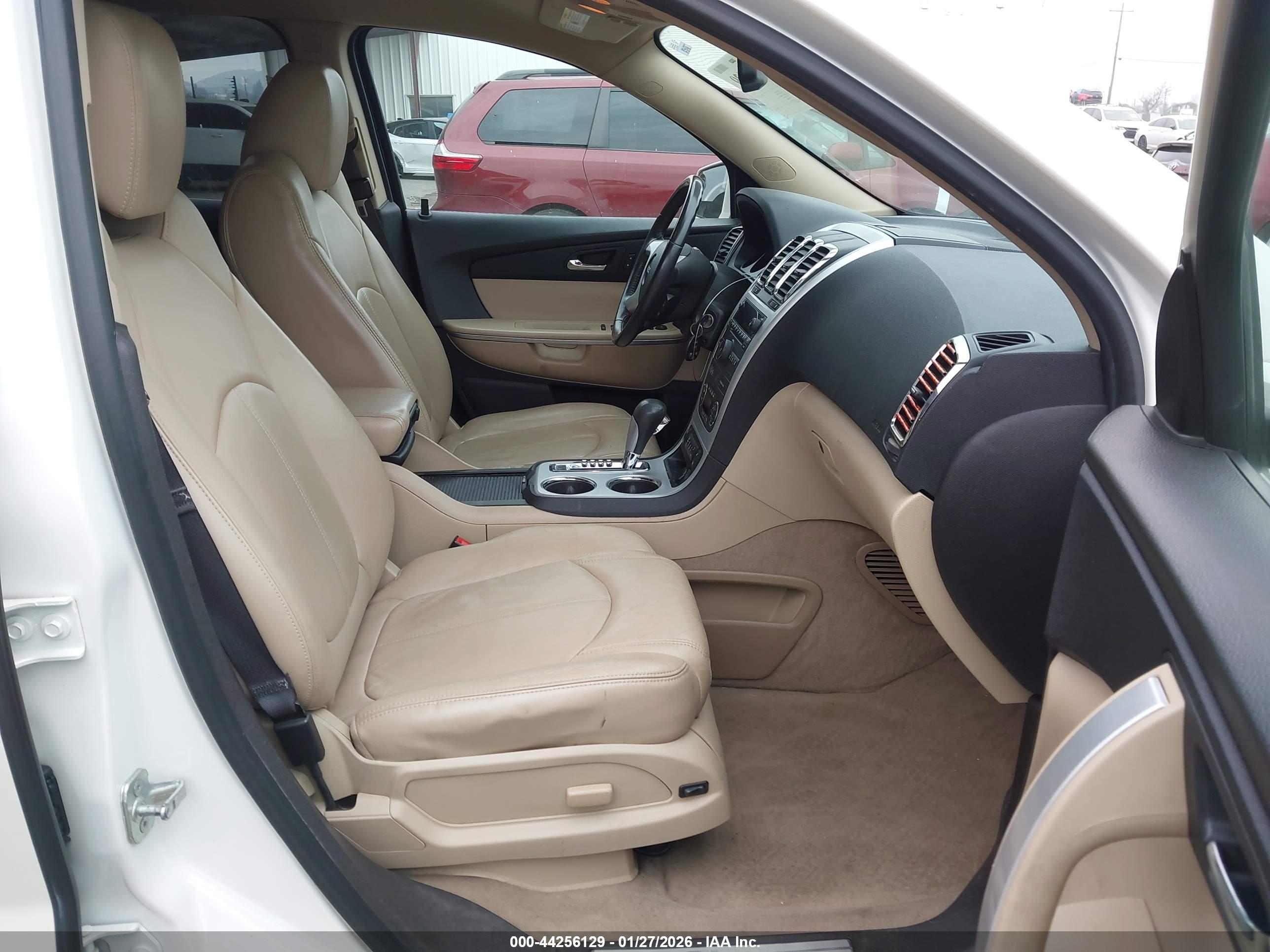 GMC ACADIA image 5