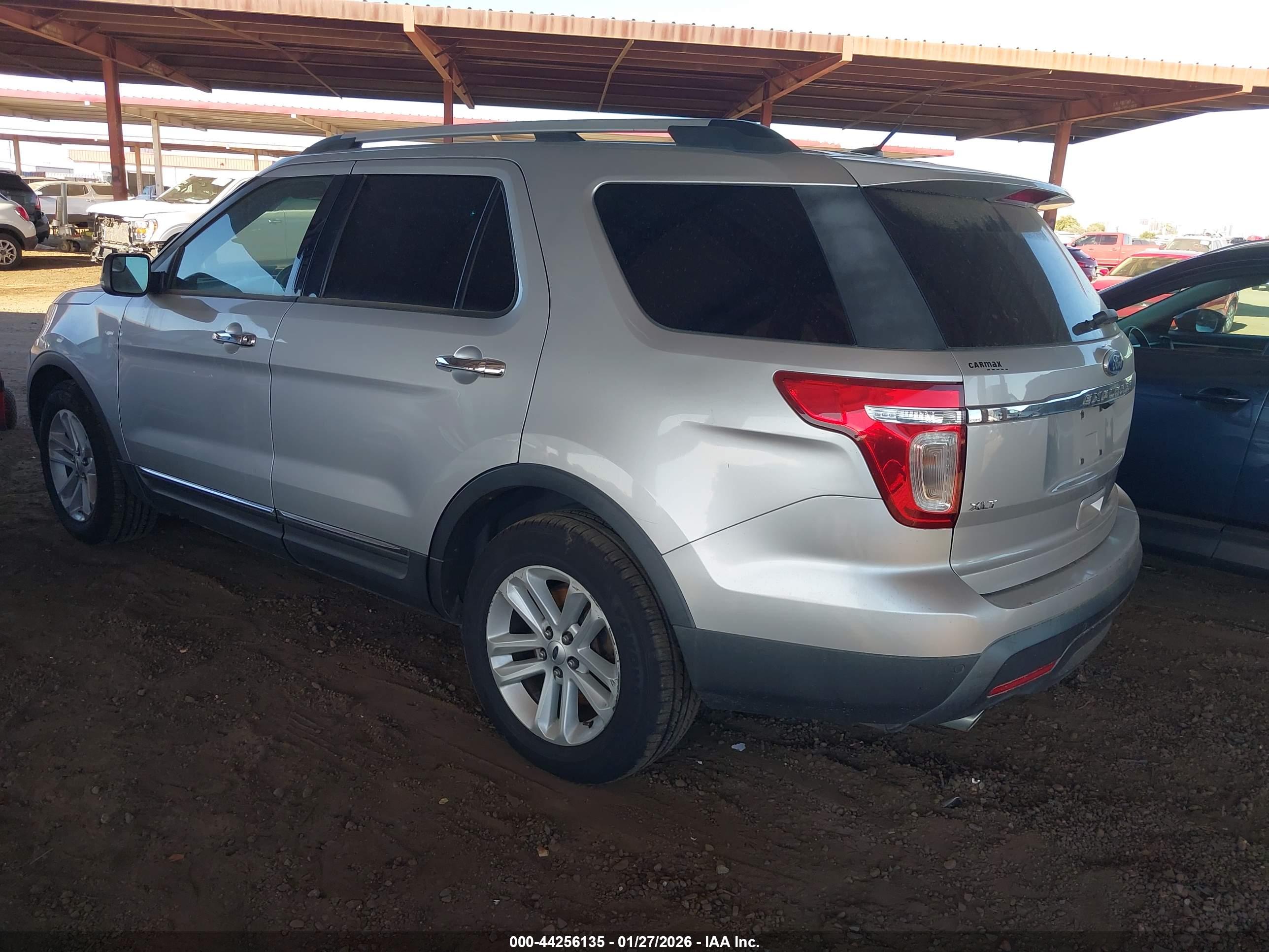 FORD EXPLORER image 3