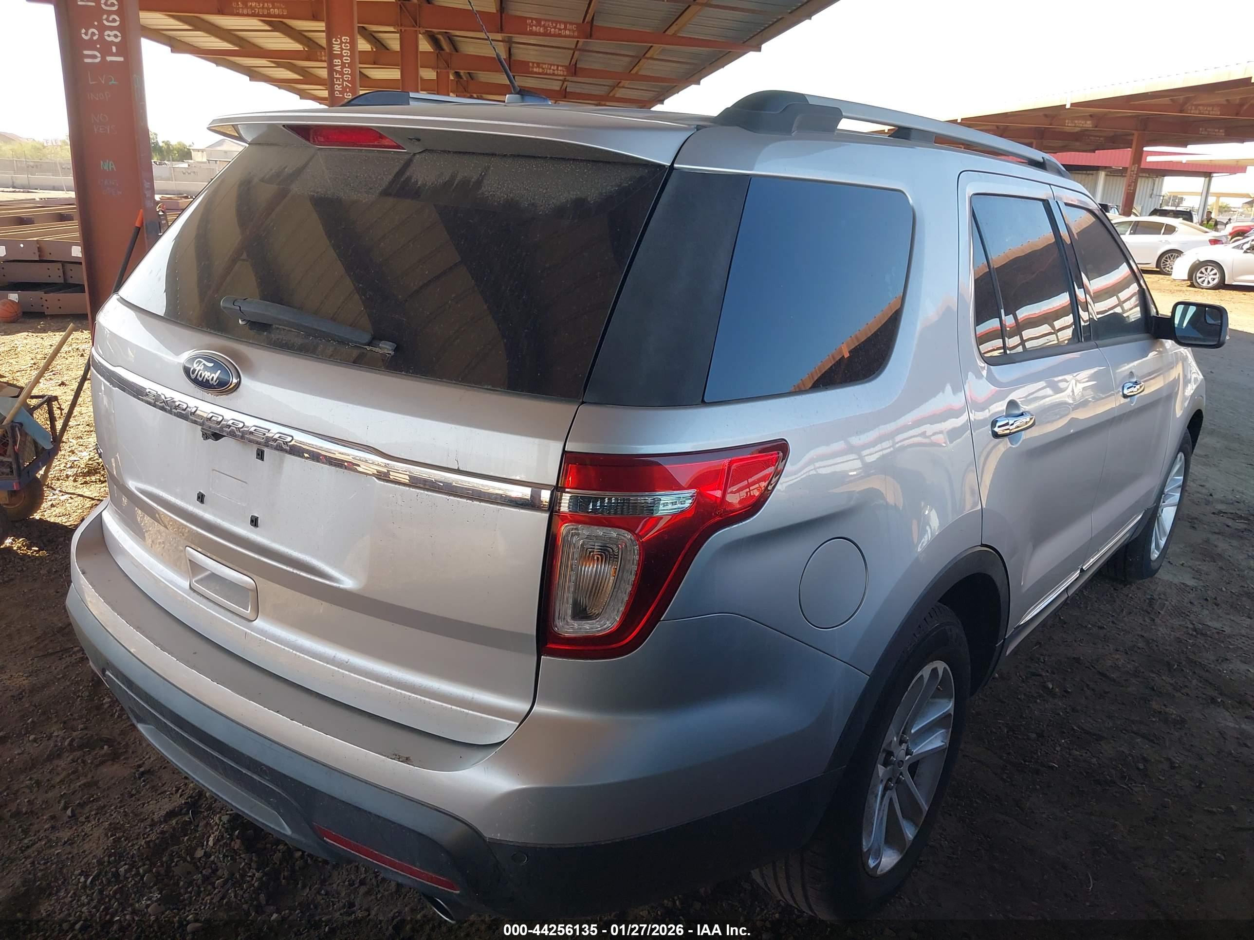 FORD EXPLORER image 4