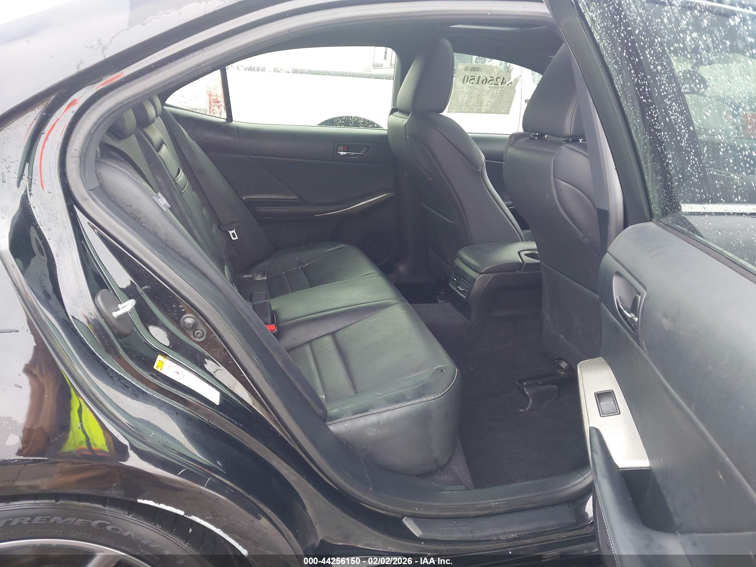 LEXUS IS image 8