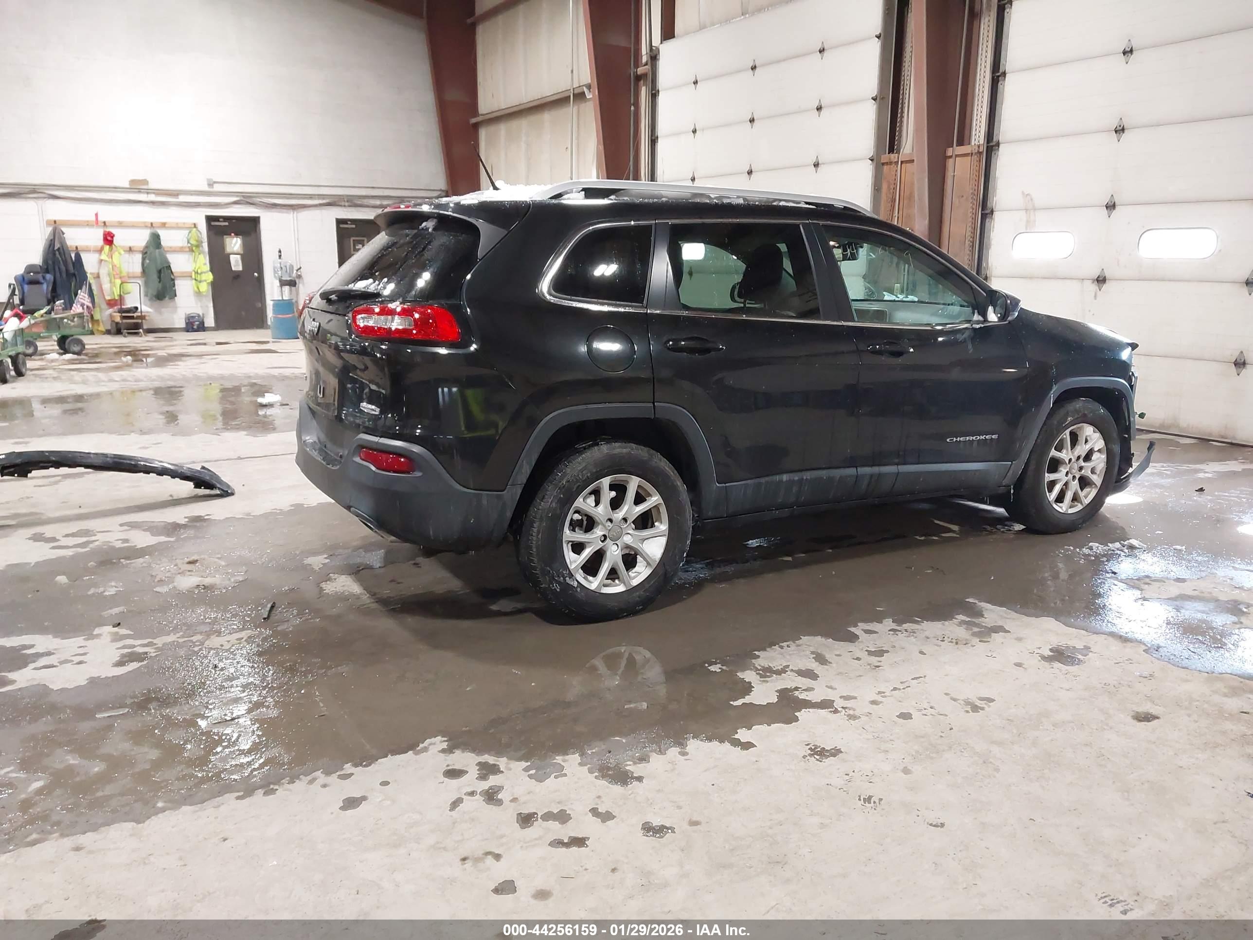 JEEP CHEROKEE image 4