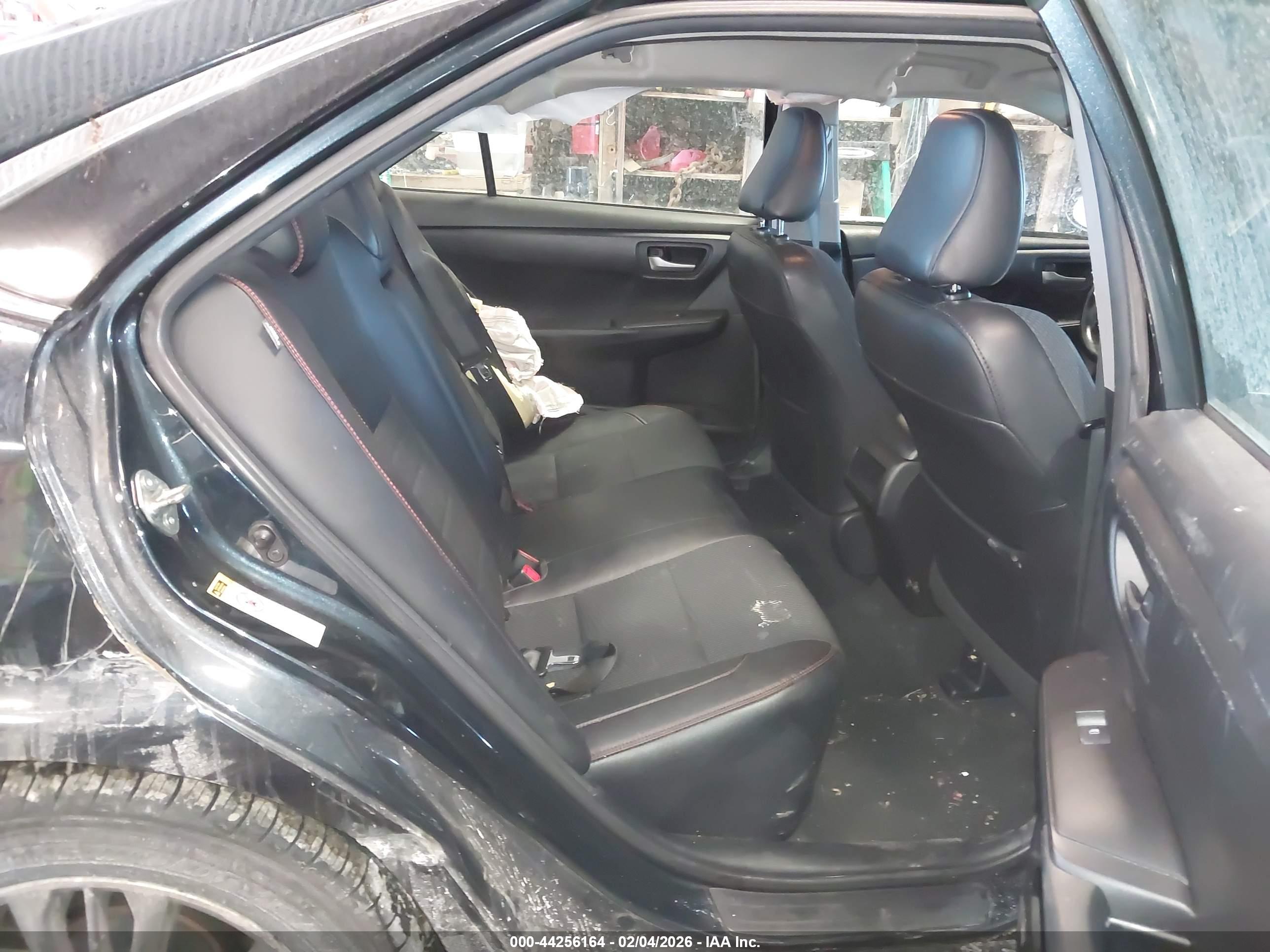 TOYOTA CAMRY image 8