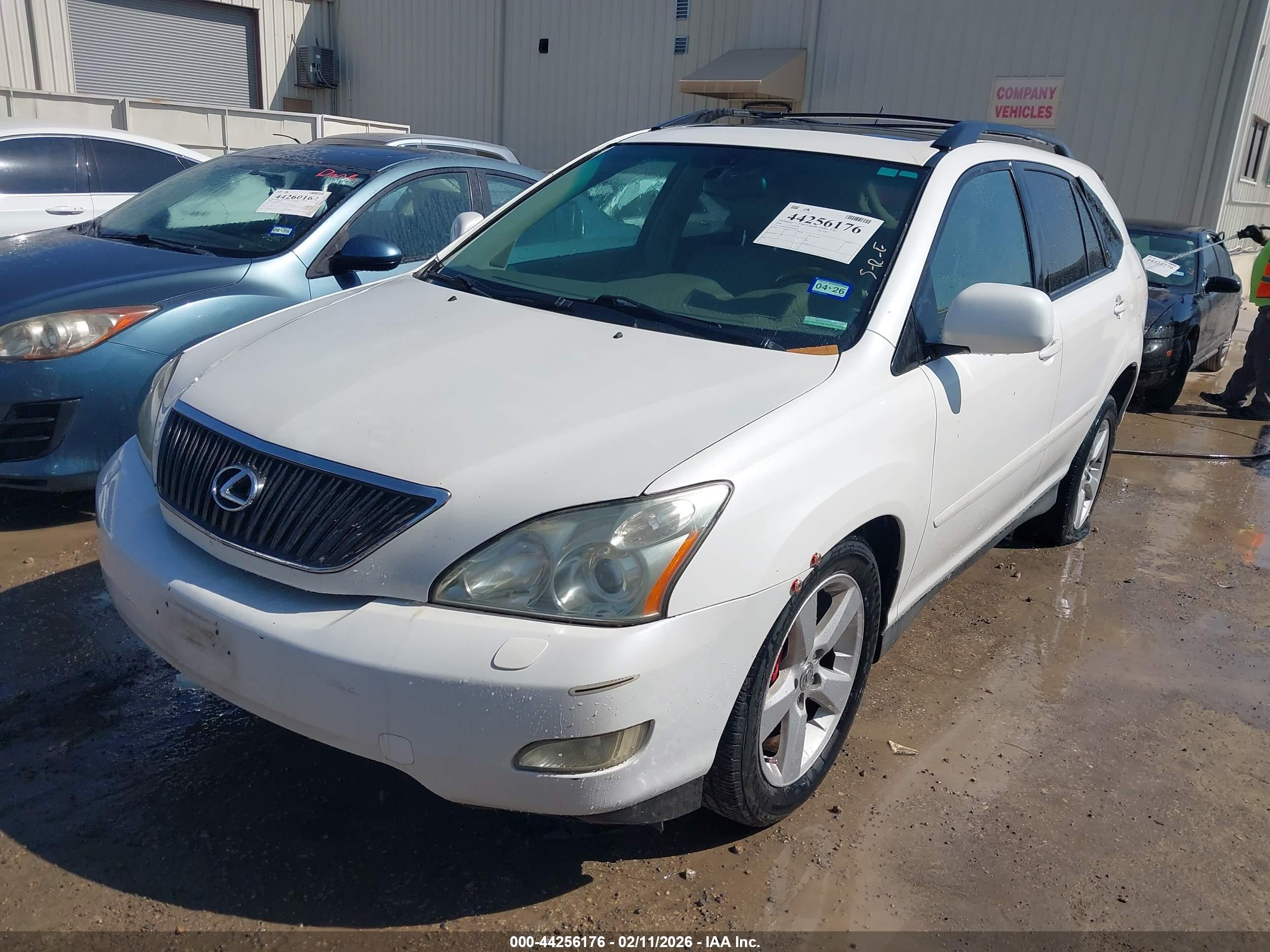 LEXUS RX image 2