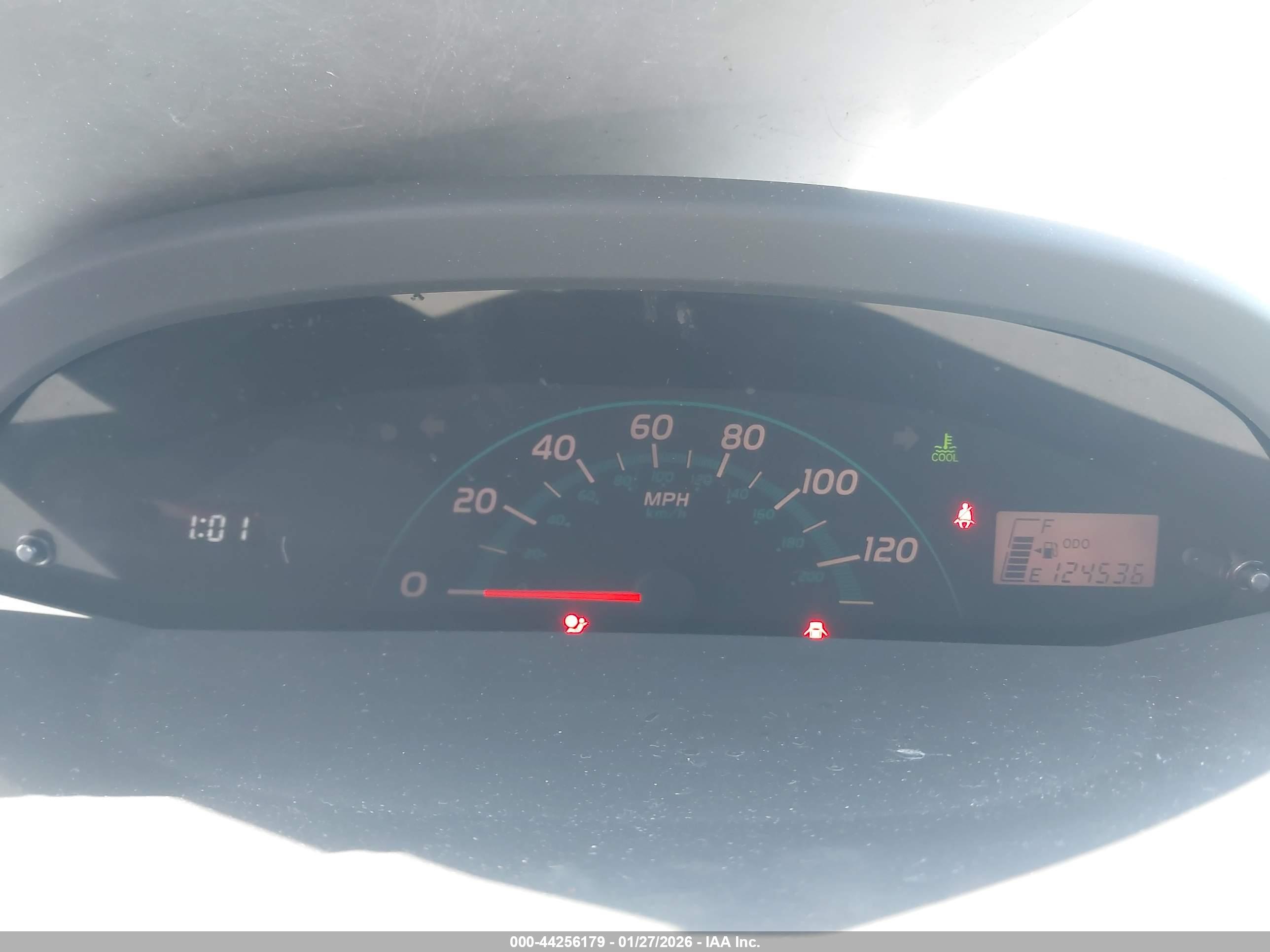 TOYOTA YARIS image 7