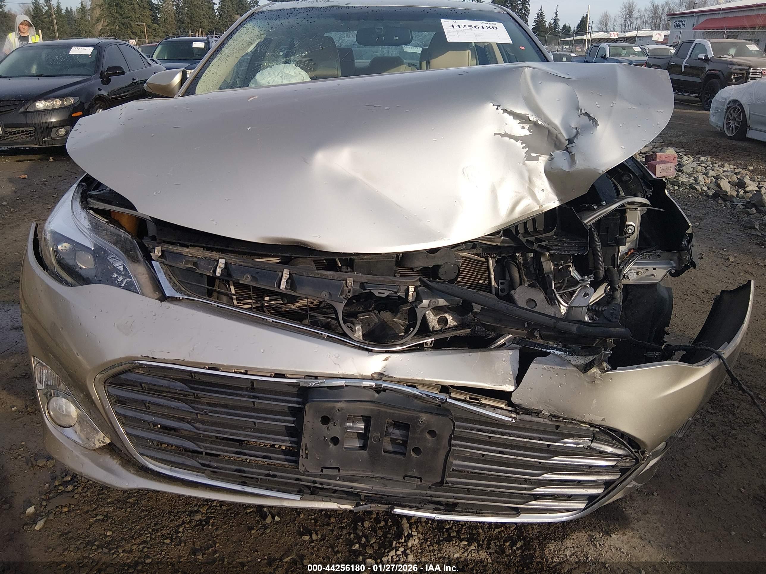 TOYOTA AVALON image 6