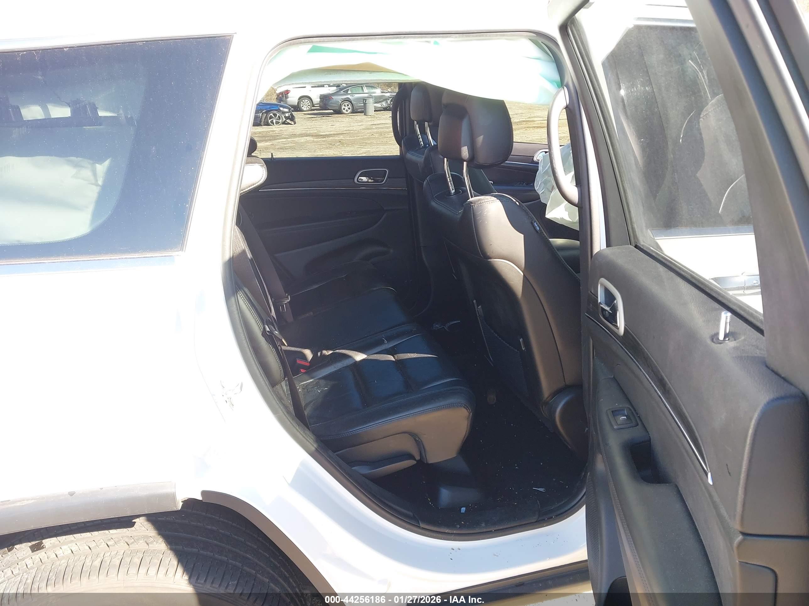 JEEP GRAND image 8