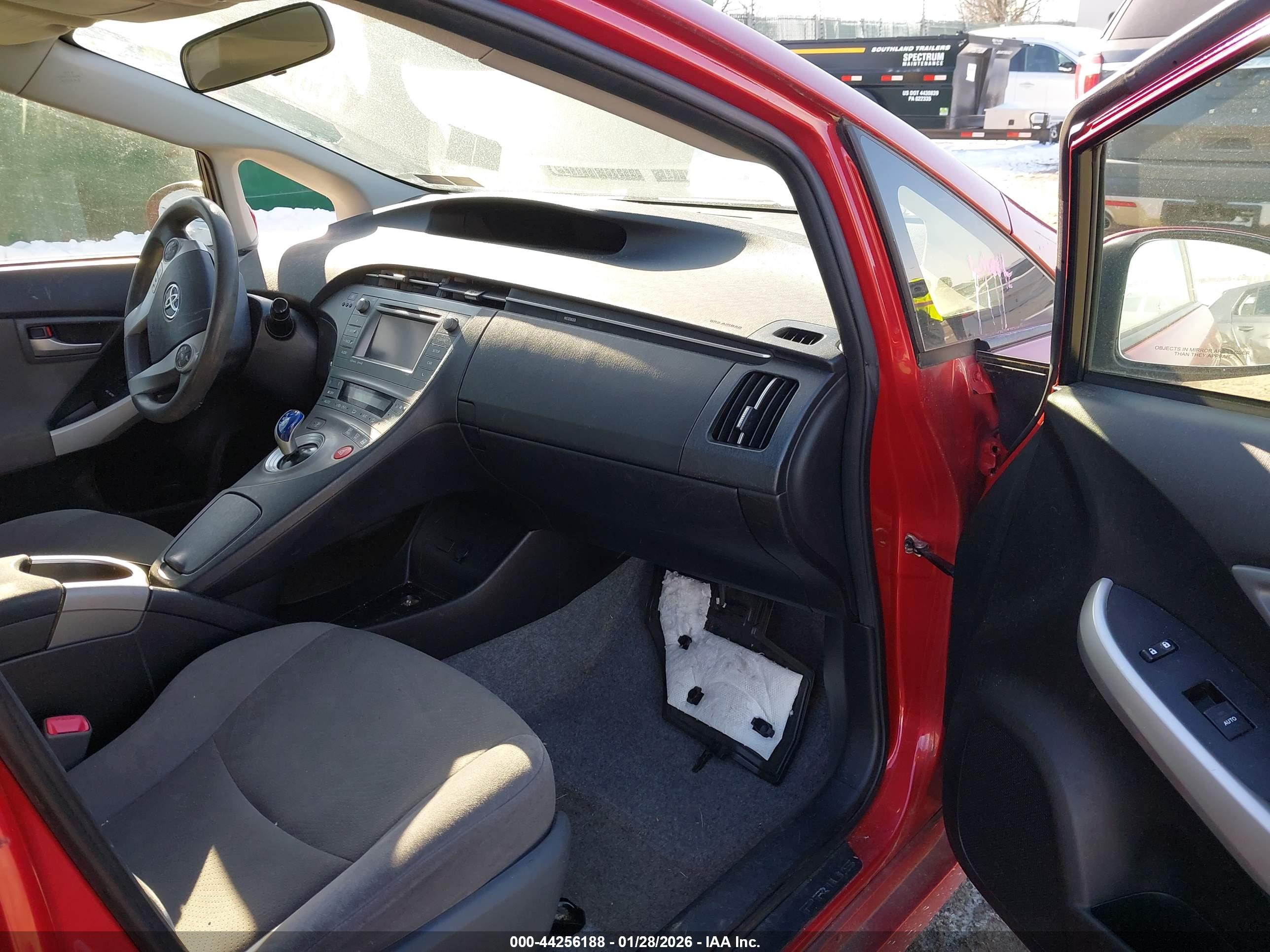 TOYOTA PRIUS image 5