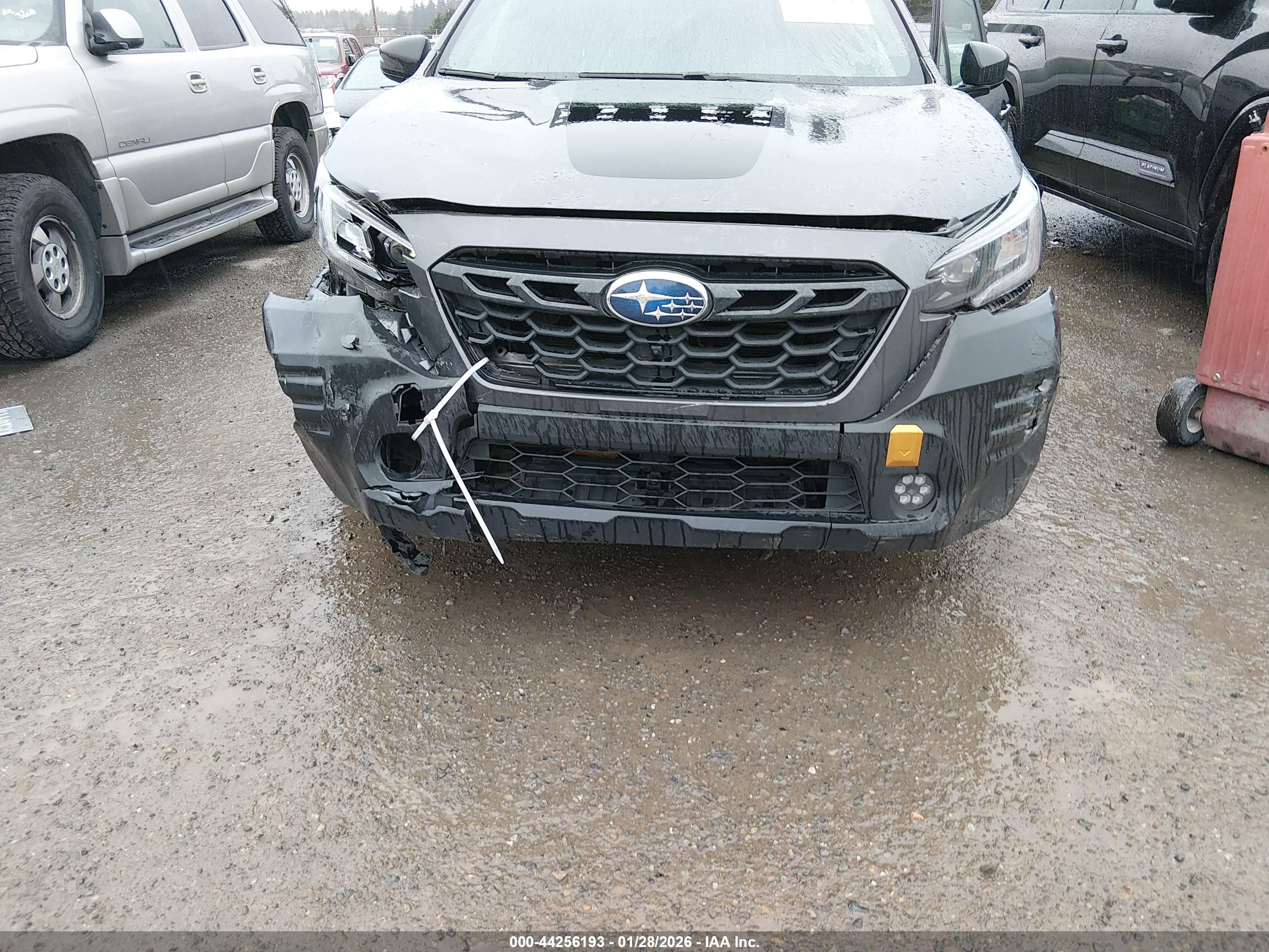 SUBARU OUTBACK image 6