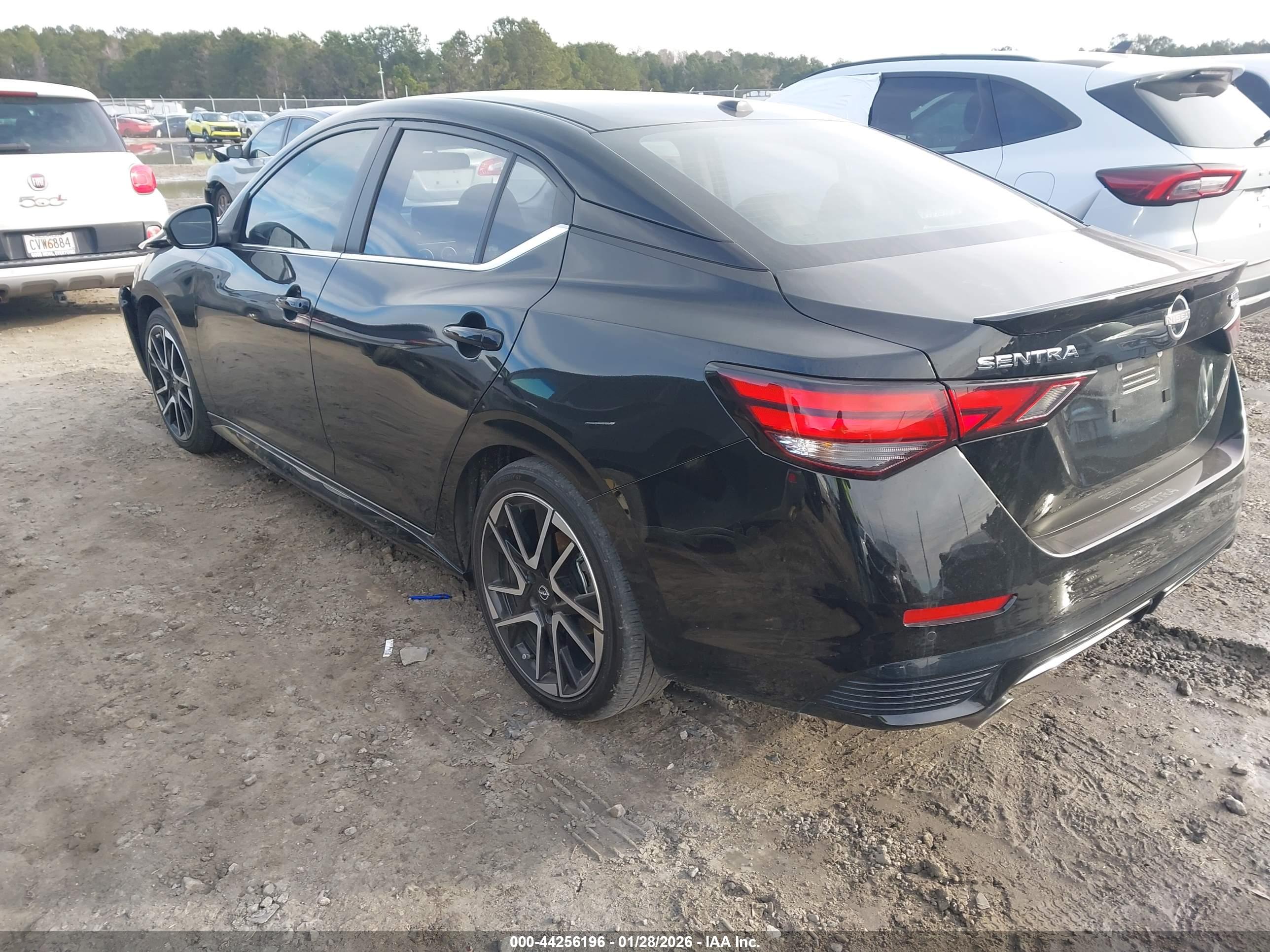 NISSAN SENTRA image 3