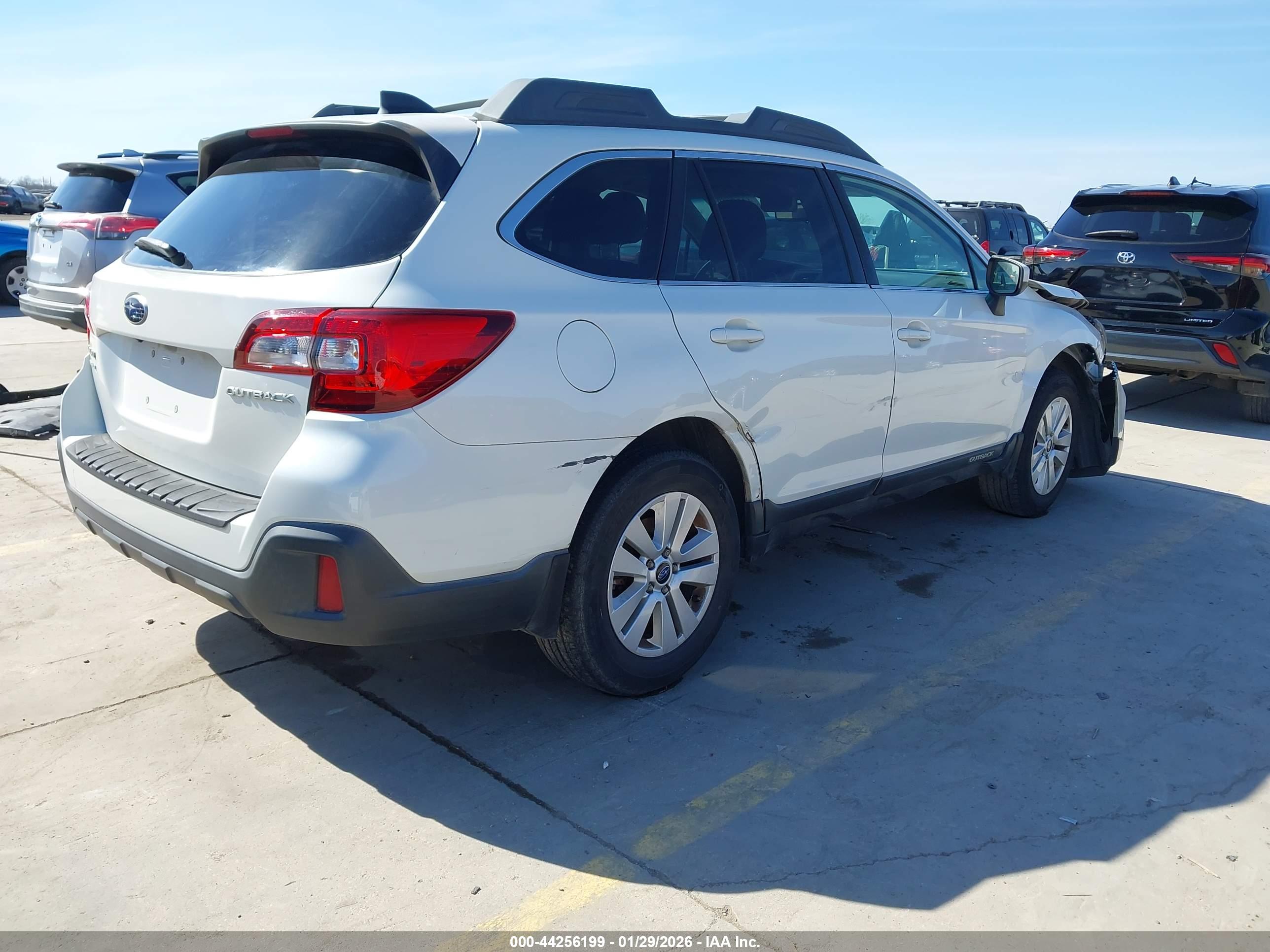 SUBARU OUTBACK image 4
